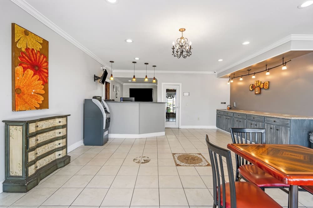 Budgetel Inn and Suite property views in Augusta, GA — gallery photo 3