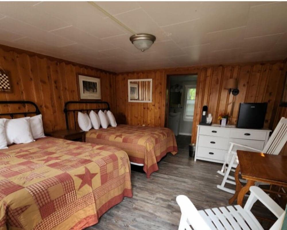 Nevada City Hotel interior in Virginia City, MT — gallery photo 2