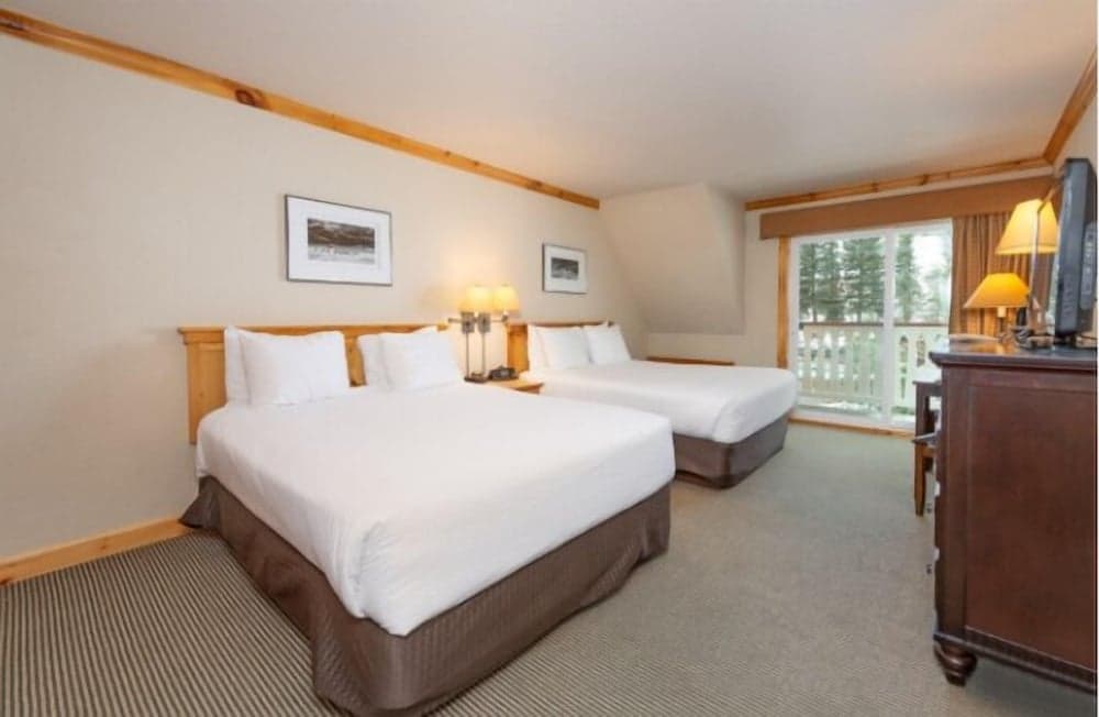Selkirk Lodge property views in Sandpoint, ID — gallery photo 3