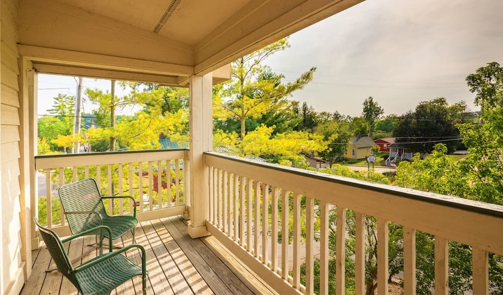 Grand Wood Suites gallery photo in Nashville, IN — image 5