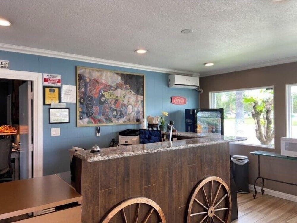 Westward Wagon Inn Theme Park Entrance interior in Buena Park, CA — gallery photo 2