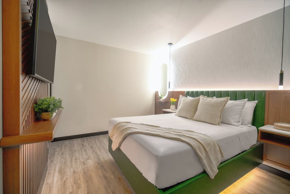 LYFE INN & SUITES by AGA- North Hollywood Universal Studios featured exterior or lobby in North Hollywood — similar hotel