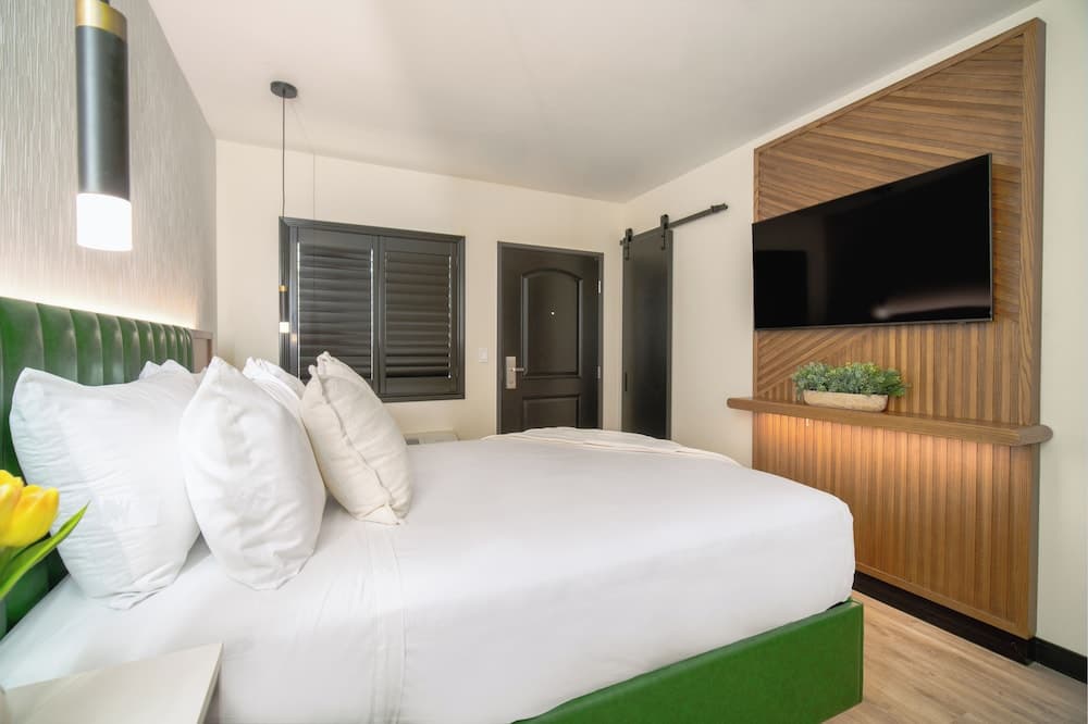 LYFE INN & SUITES by AGA- North Hollywood Universal Studios interior in North Hollywood — gallery photo 2