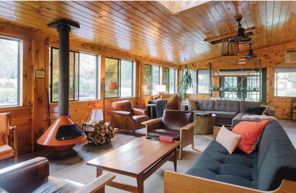 The Arnold House featured exterior or lobby in Livingston Manor, NY — similar hotel