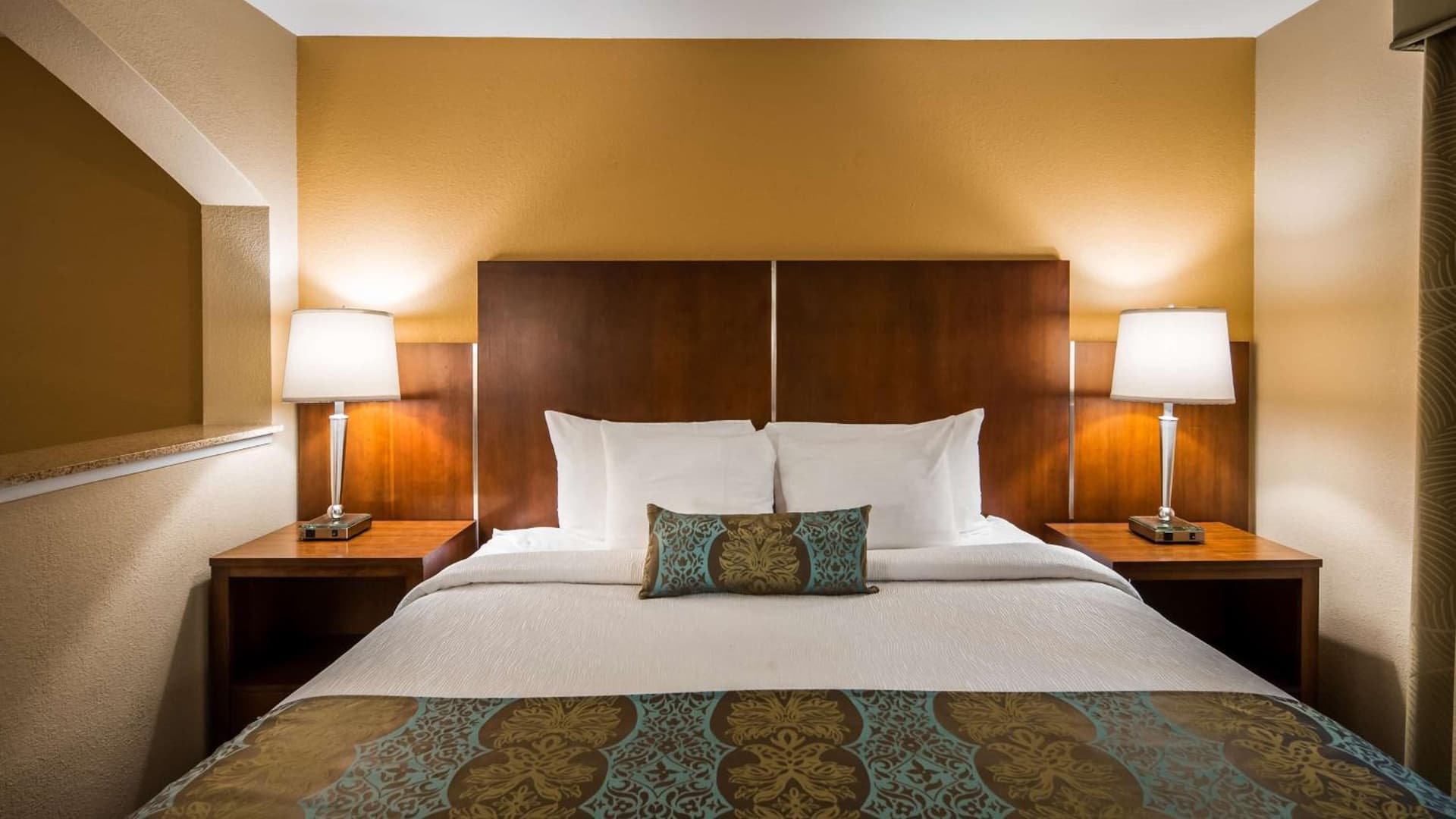 Best Western Airport Inn & Suites Oakland gallery photo in Oakland, CA — image 13