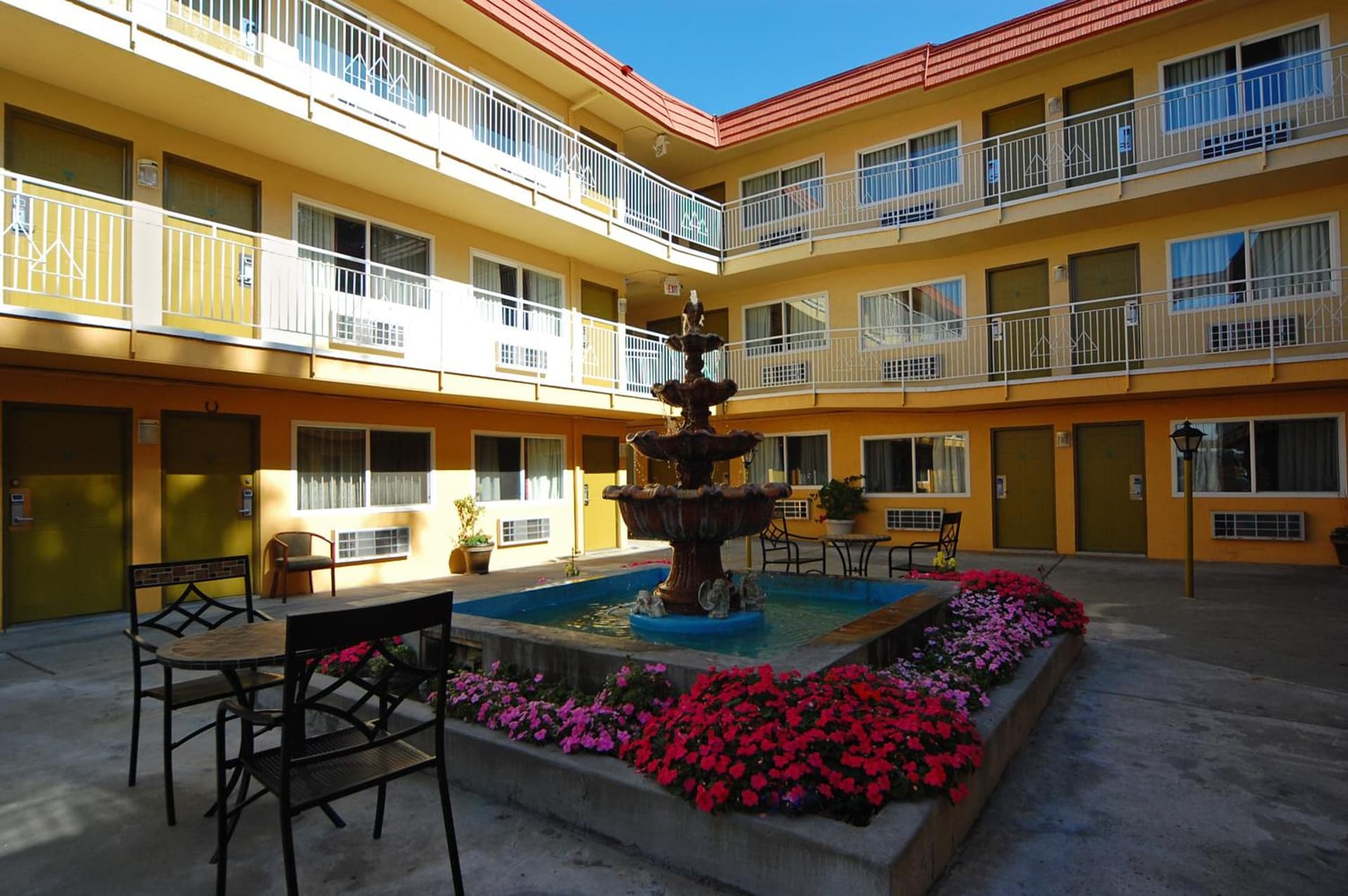 Imperial Inn Oakland gallery photo in Oakland, CA — image 7