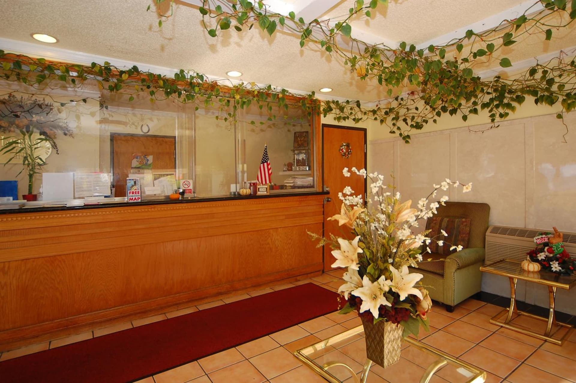 Imperial Inn Oakland gallery photo in Oakland, CA — image 13