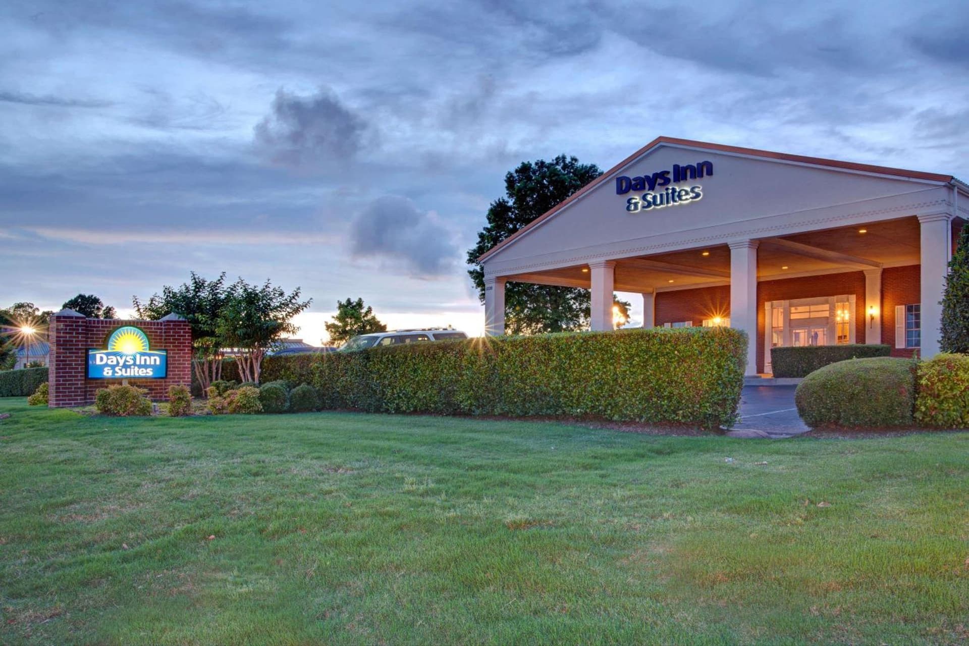 Days Inn & Suites by Wyndham Collierville Germantown Area featured exterior or lobby in Collierville, TN — similar hotel