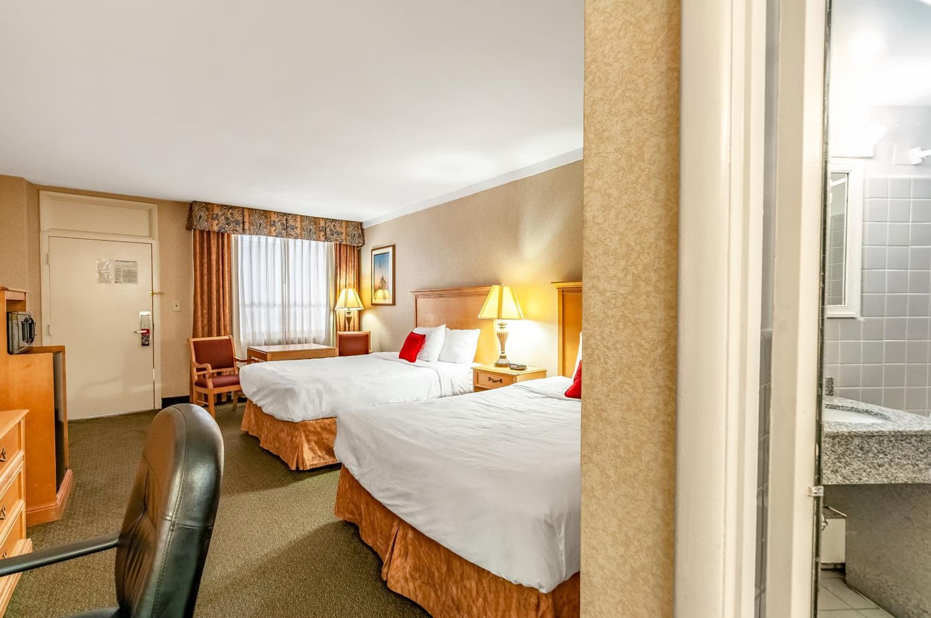 Red Lion Hotel Rosslyn Iwo Jima gallery photo in Arlington, VA — image 10