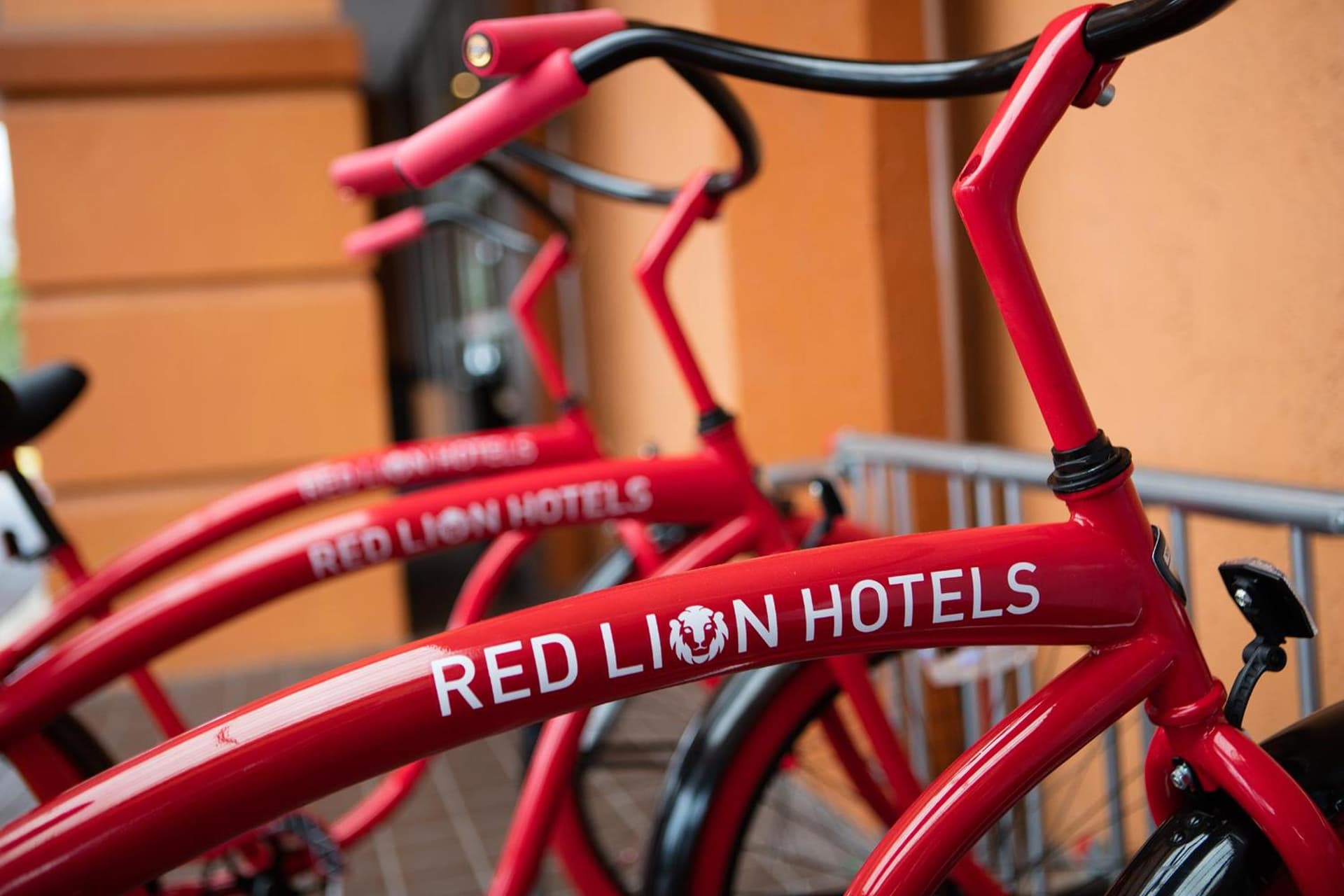 Red Lion Hotel Seattle Airport interior in SeaTac, WA — gallery photo 2
