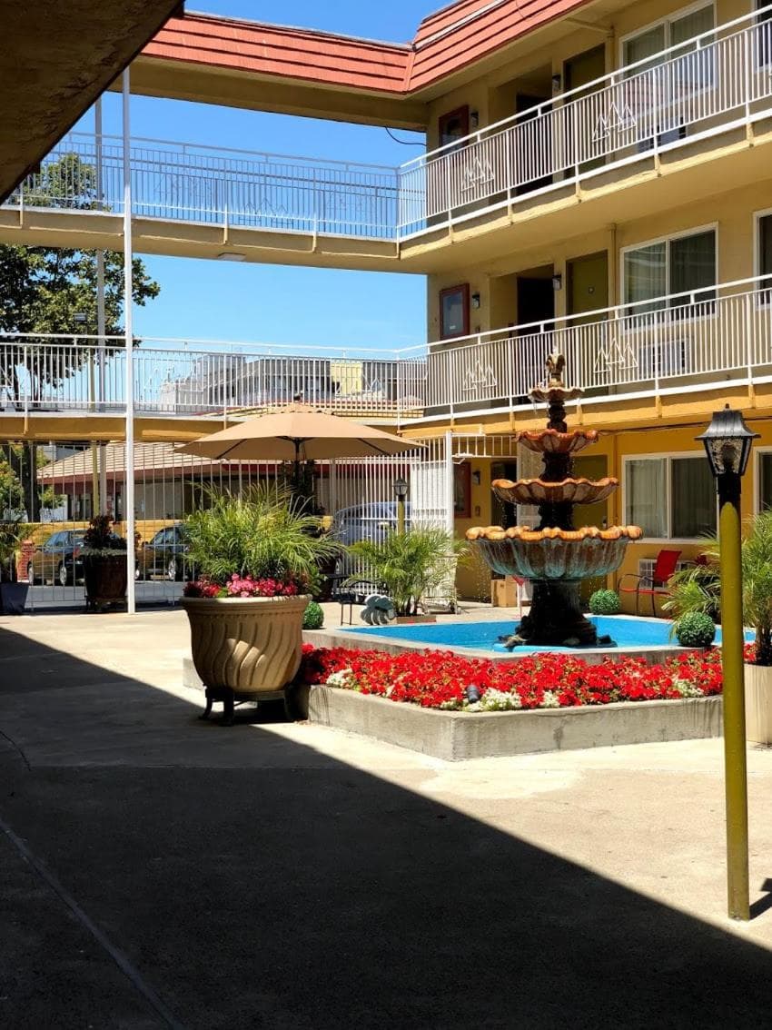 Imperial Inn Oakland gallery photo in Oakland, CA — image 78