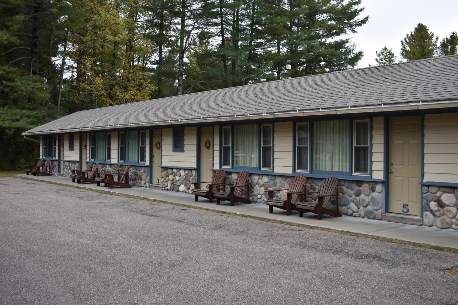 Country Club Motel property views in Old Forge, NY — gallery photo 3