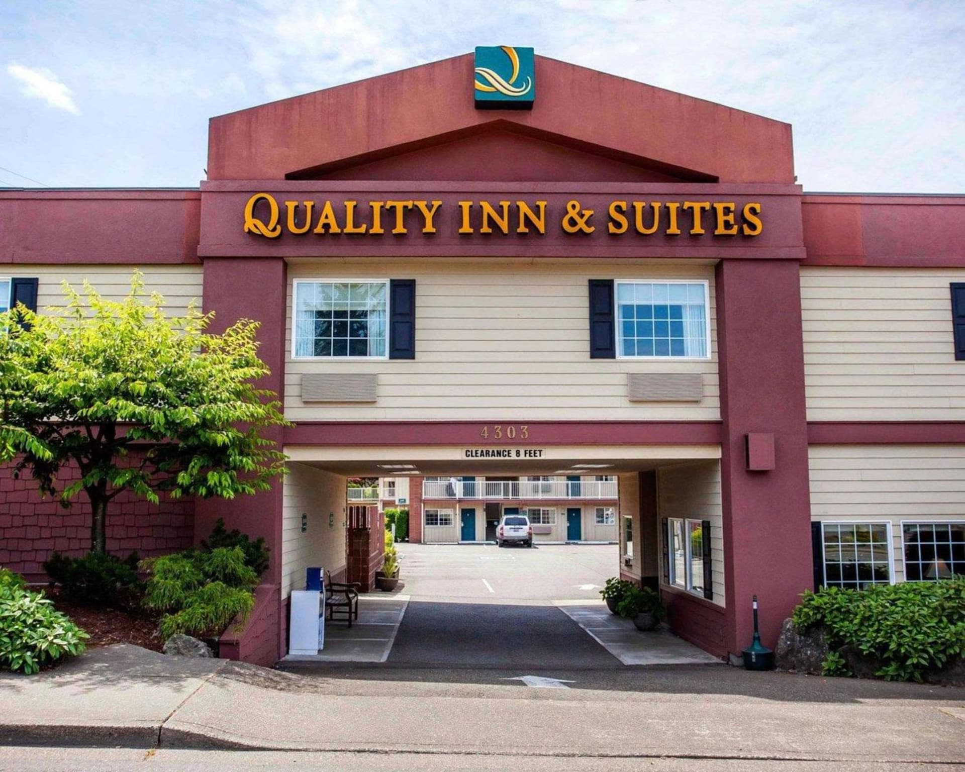 Quality Inn & Suites Bremerton near Naval Shipyard exterior or lobby in Bremerton, WA — main listing photo