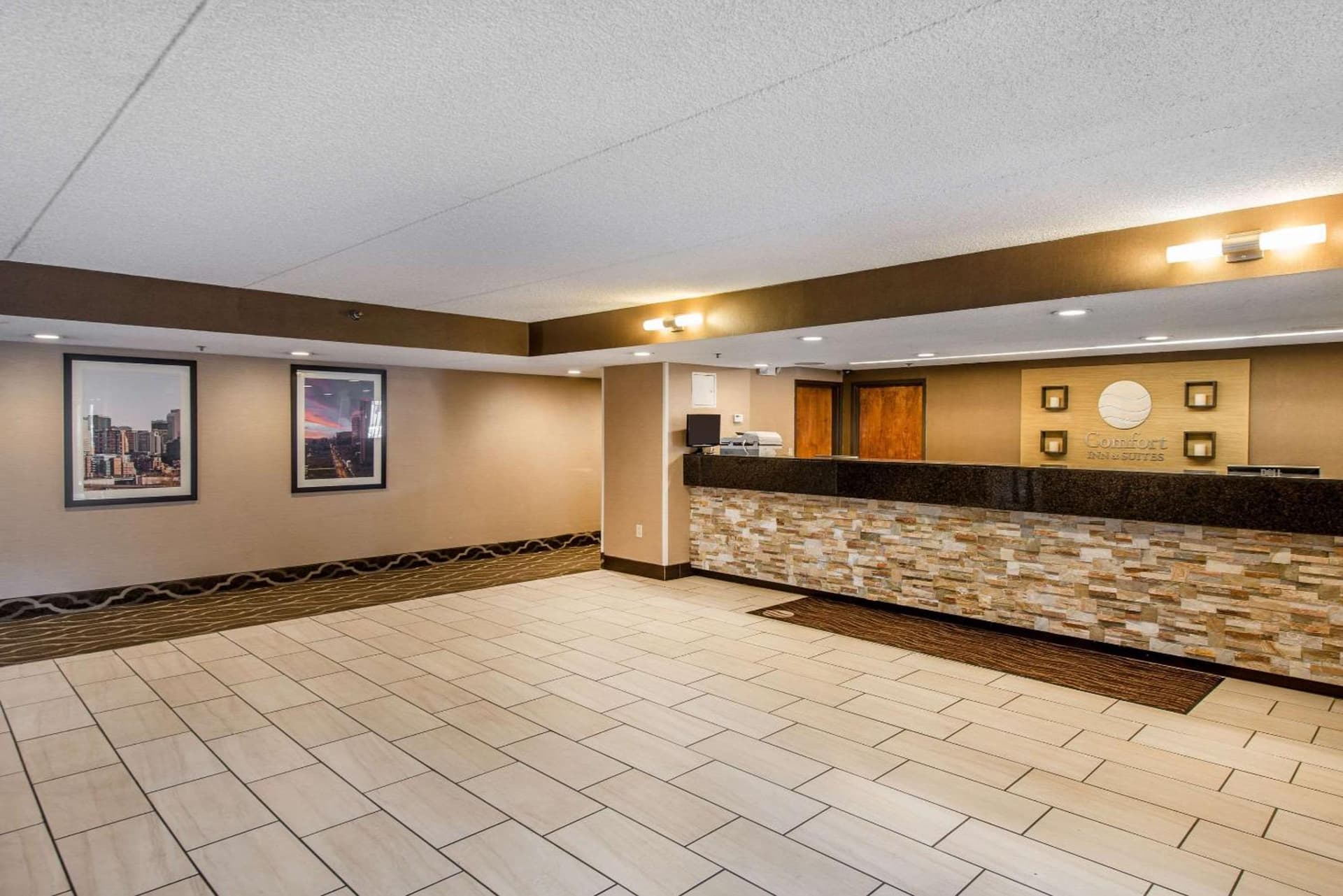 Comfort Inn & Suites Denver Northfield property views in Denver, CO — gallery photo 3