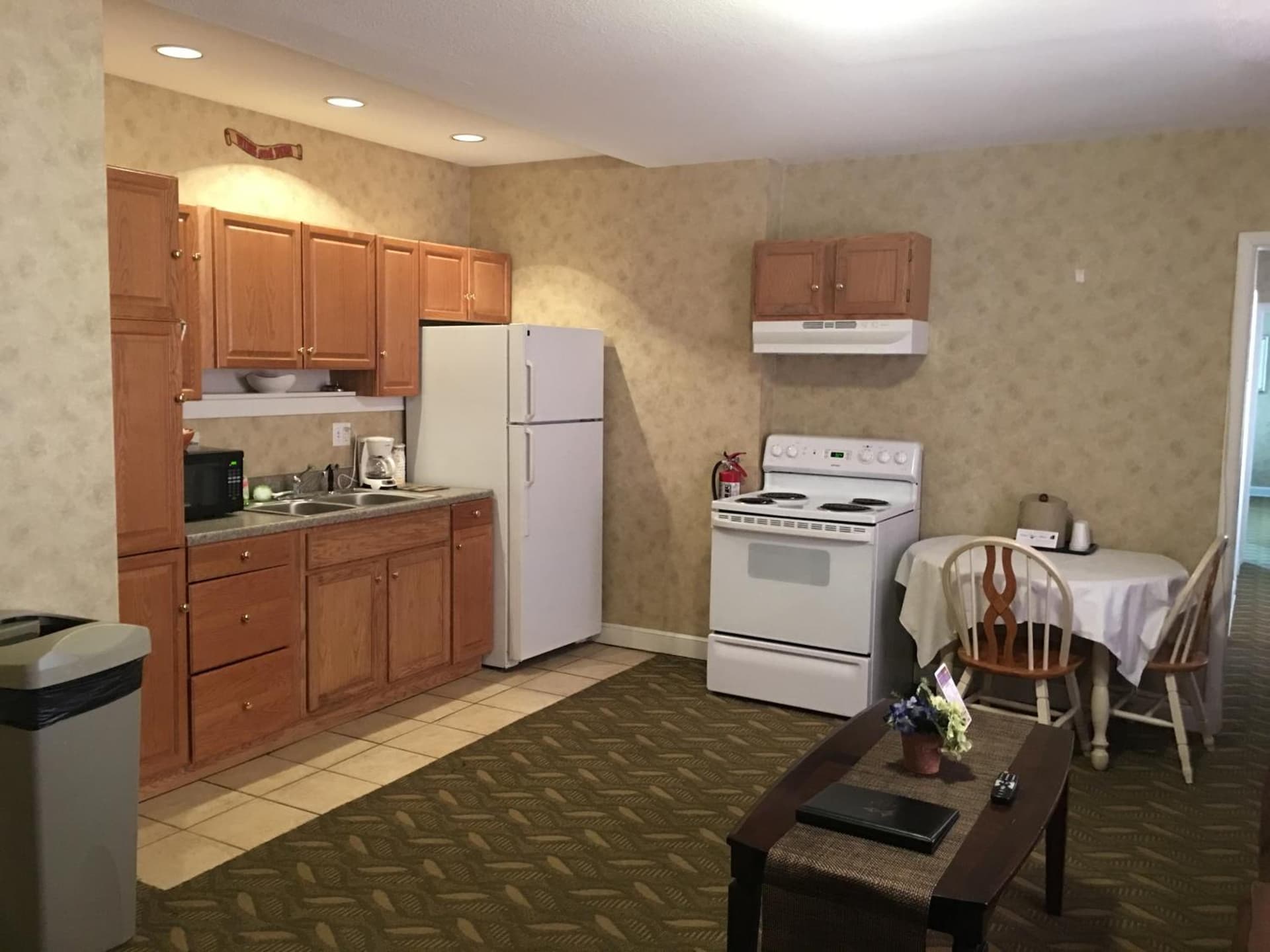 The Island House Hotel gallery photo in Port Clinton, OH — image 30