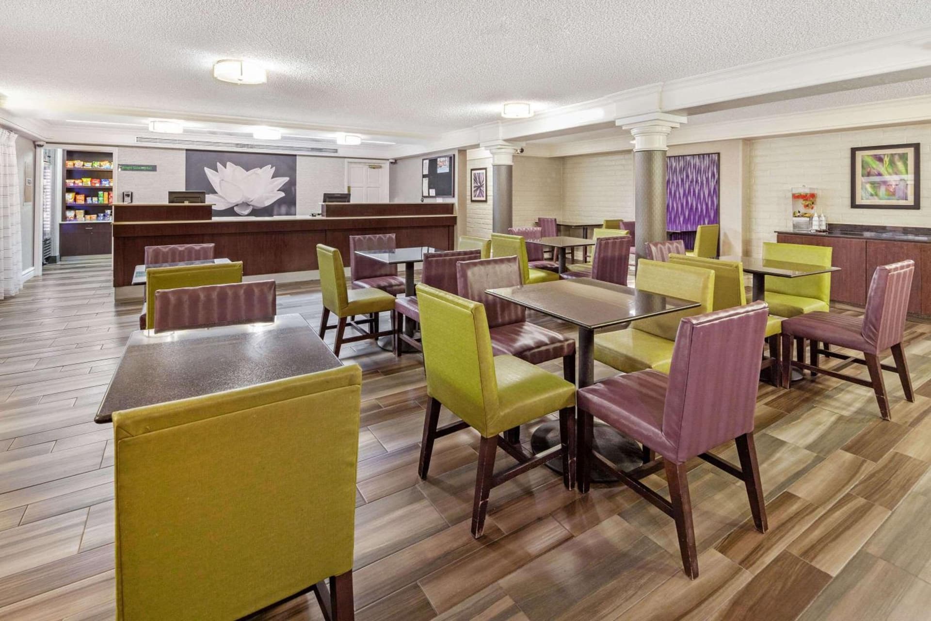 La Quinta Inn by Wyndham Ventura gallery photo in Ventura, CA — image 40