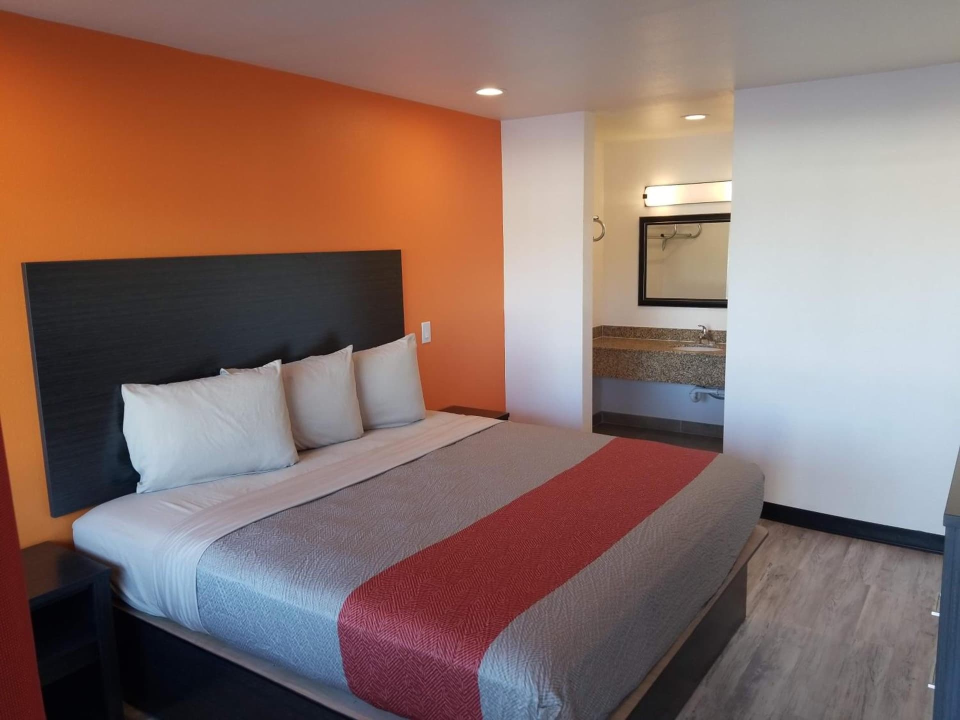 Budget Motel of USA exterior or lobby in Hinesville, GA — main listing photo