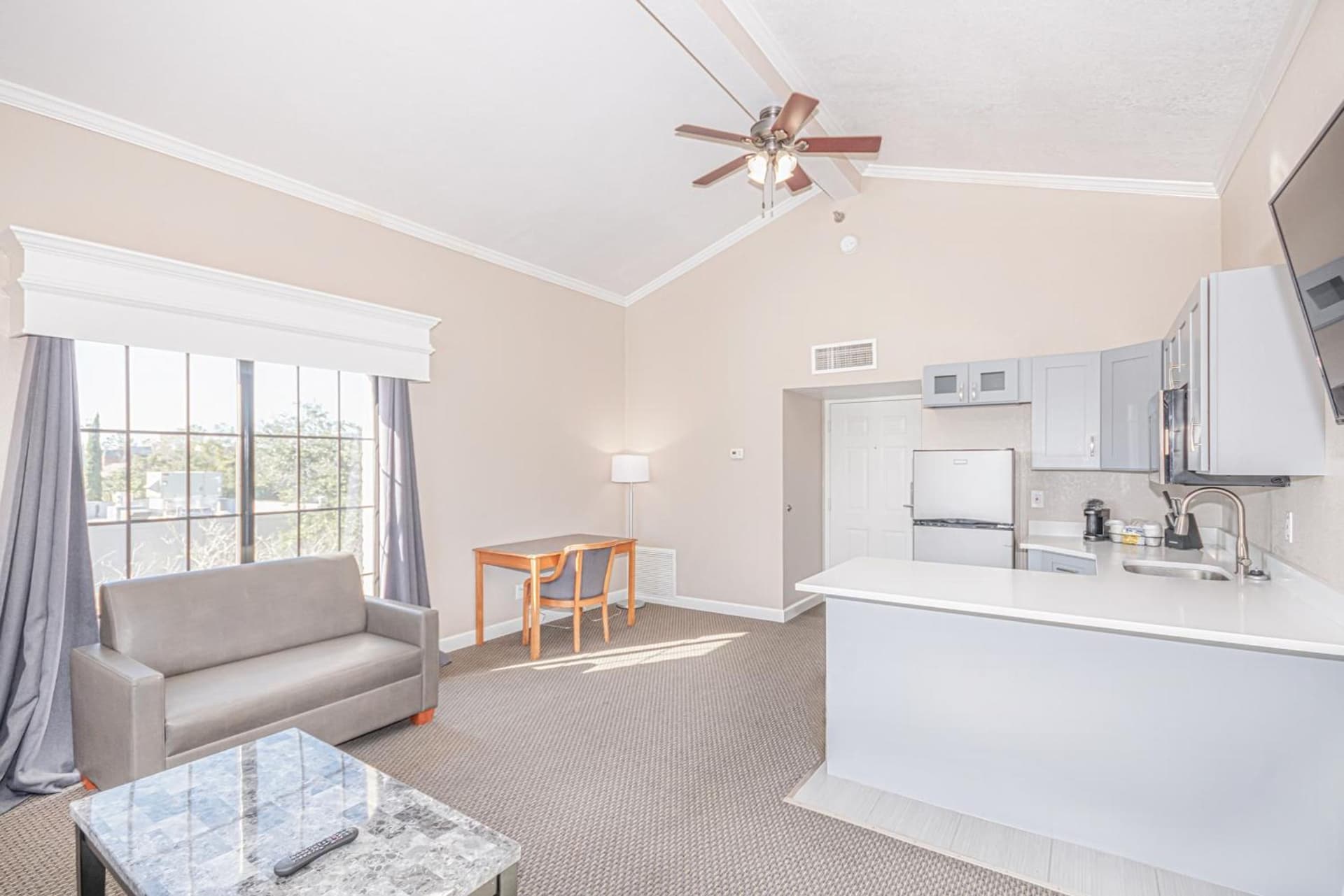 Casa Bella Inn & Suites Extended Stay gallery photo in Tallahassee, FL — image 13