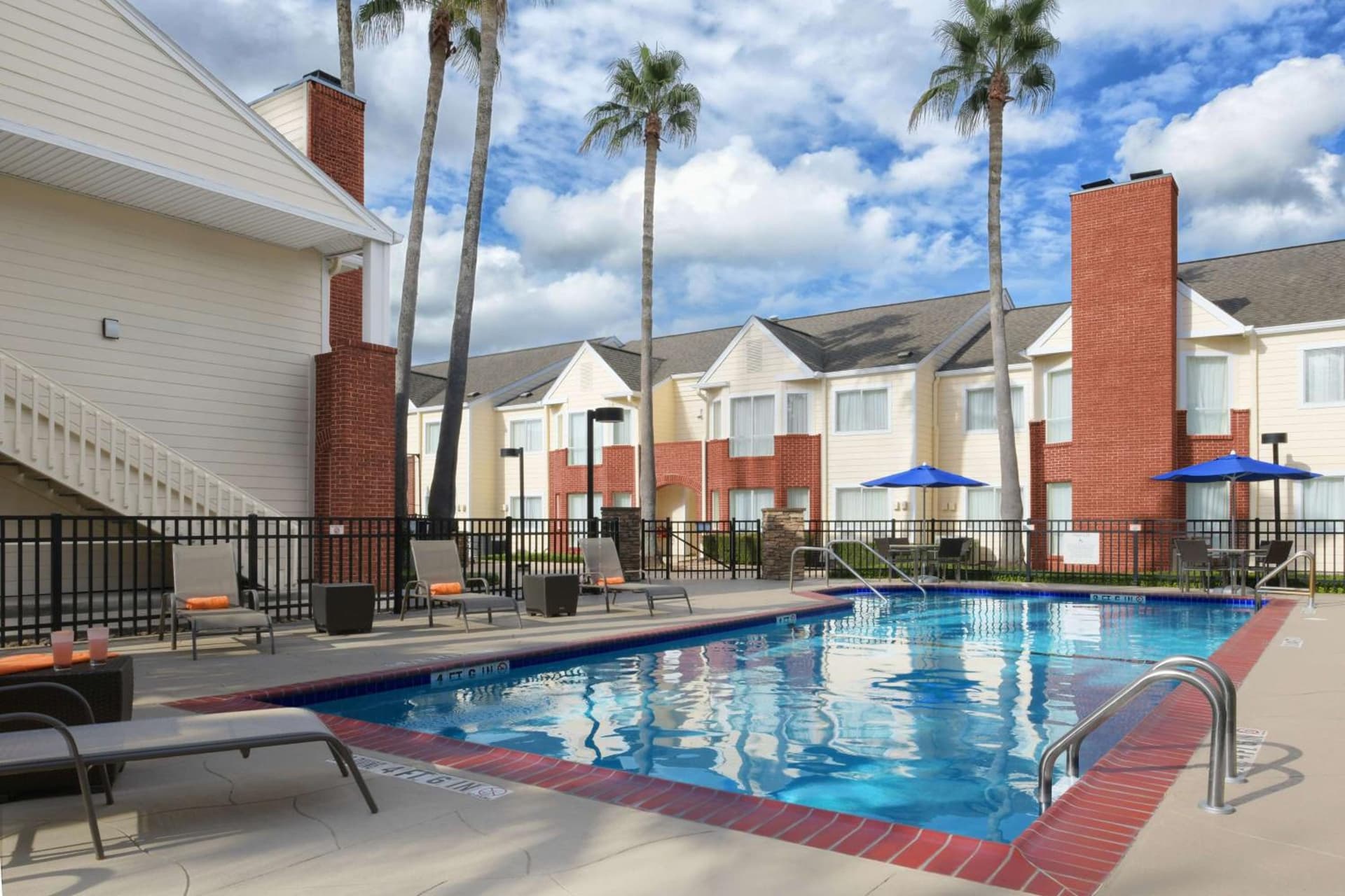 Sonesta ES Suites Houston - NASA Clear Lake gallery photo in Webster, TX — image 5