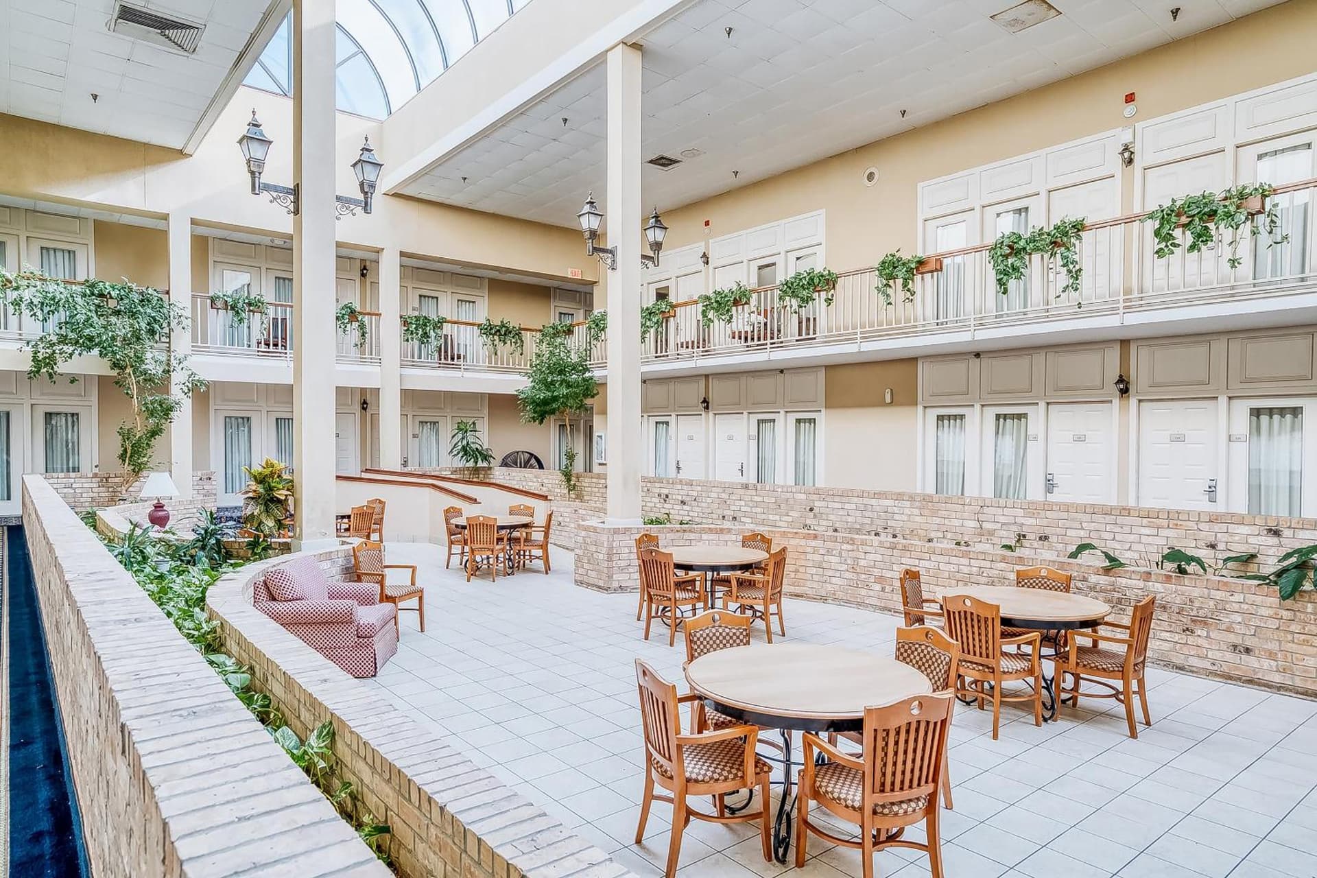OYO Hotel Monroe LA I-20 gallery photo in Monroe, LA — image 36