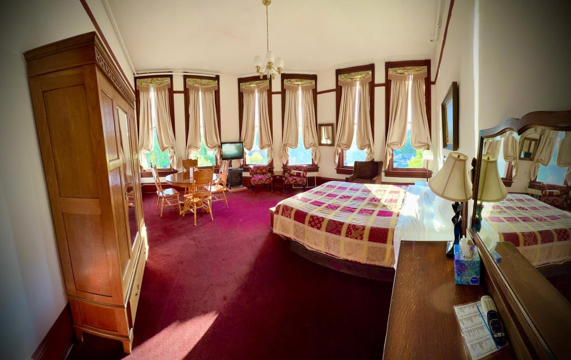 The Monarch Hotel gallery photo in Port Townsend, WA — image 54