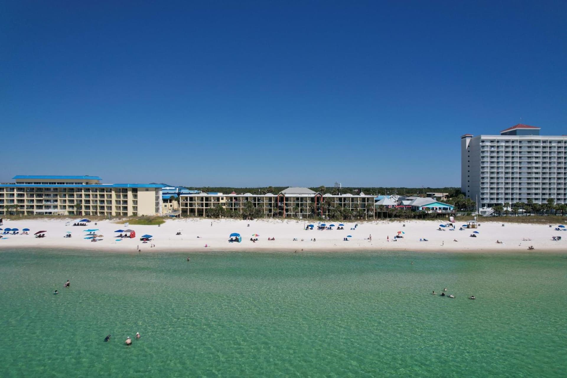 Ramada by Wyndham Panama City Beach / Beachfront interior in Panama City Beach, FL — gallery photo 2