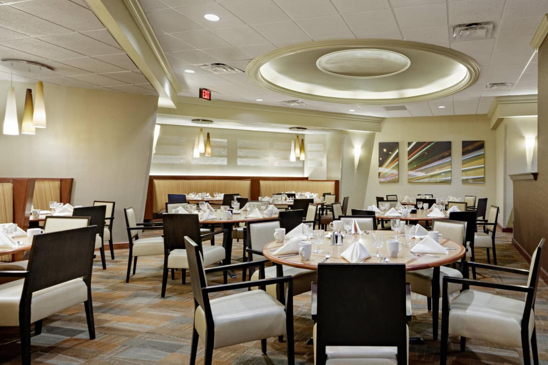Sheraton Syracuse University Hotel and Conference Center gallery photo in Syracuse, NY — image 5