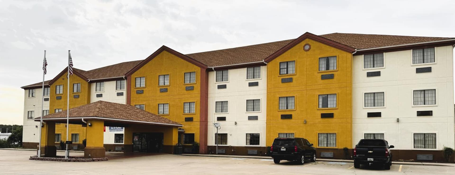 McAlester Inn and Suites interior in McAlester, OK — gallery photo 2