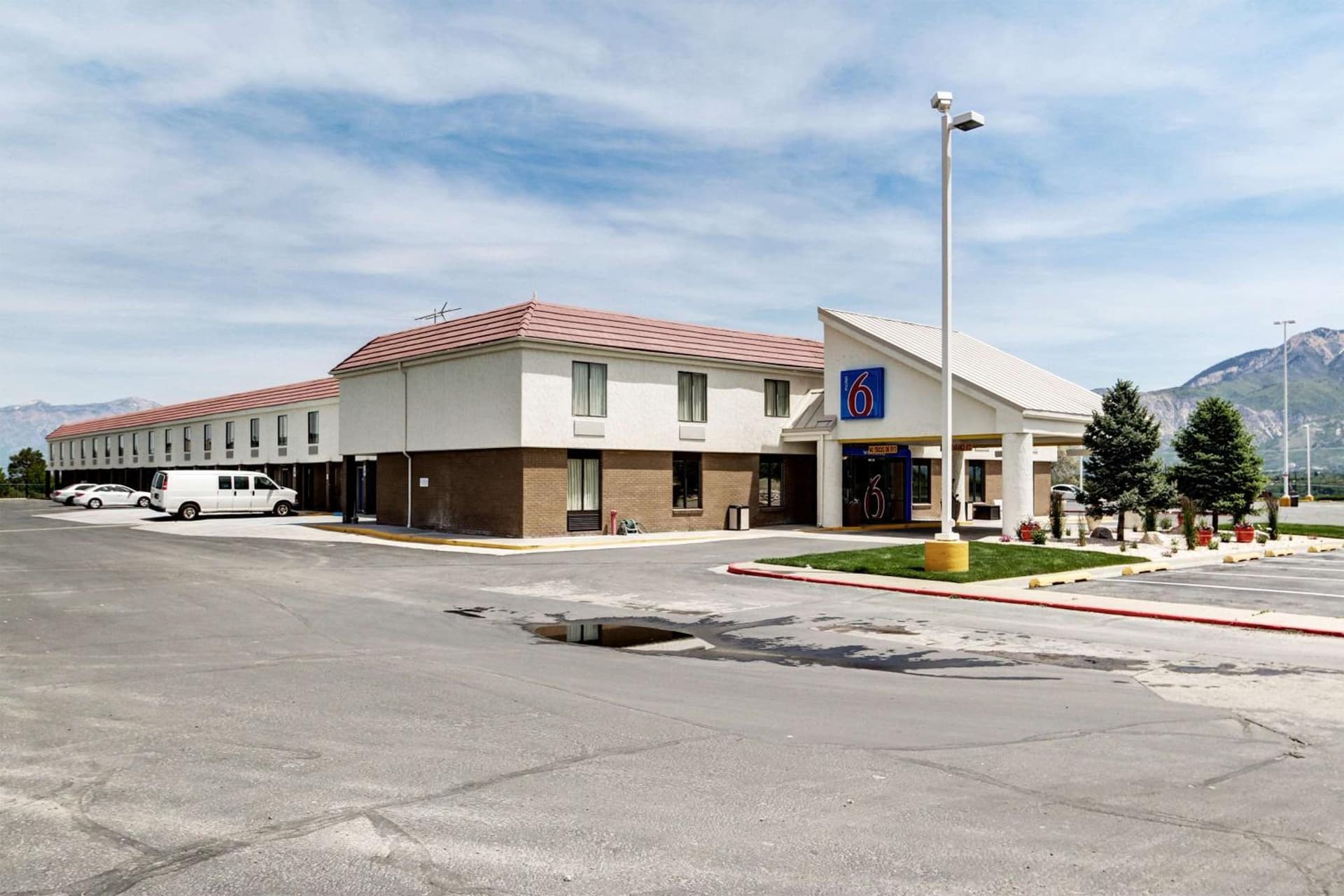Motel 6-Ogden, UT - Riverdale featured exterior or lobby in Ogden, UT — similar hotel