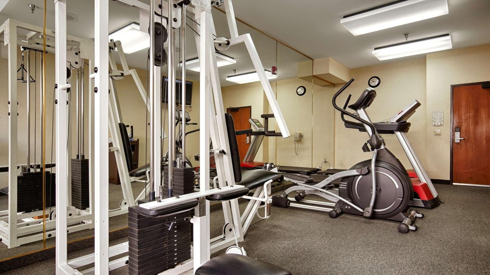 Best Western Airport Inn & Suites Oakland gallery photo in Oakland, CA — image 9