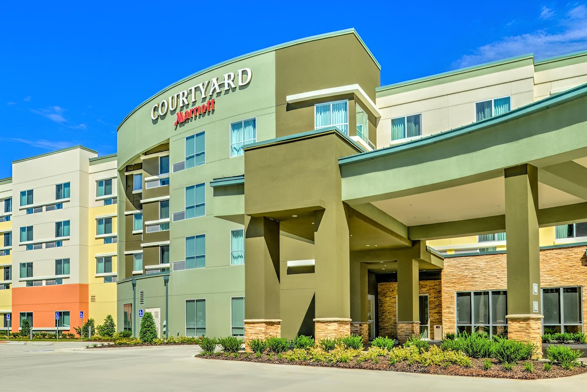 Courtyard by Marriott Lake Charles — hotel in Lake Charles, Louisiana