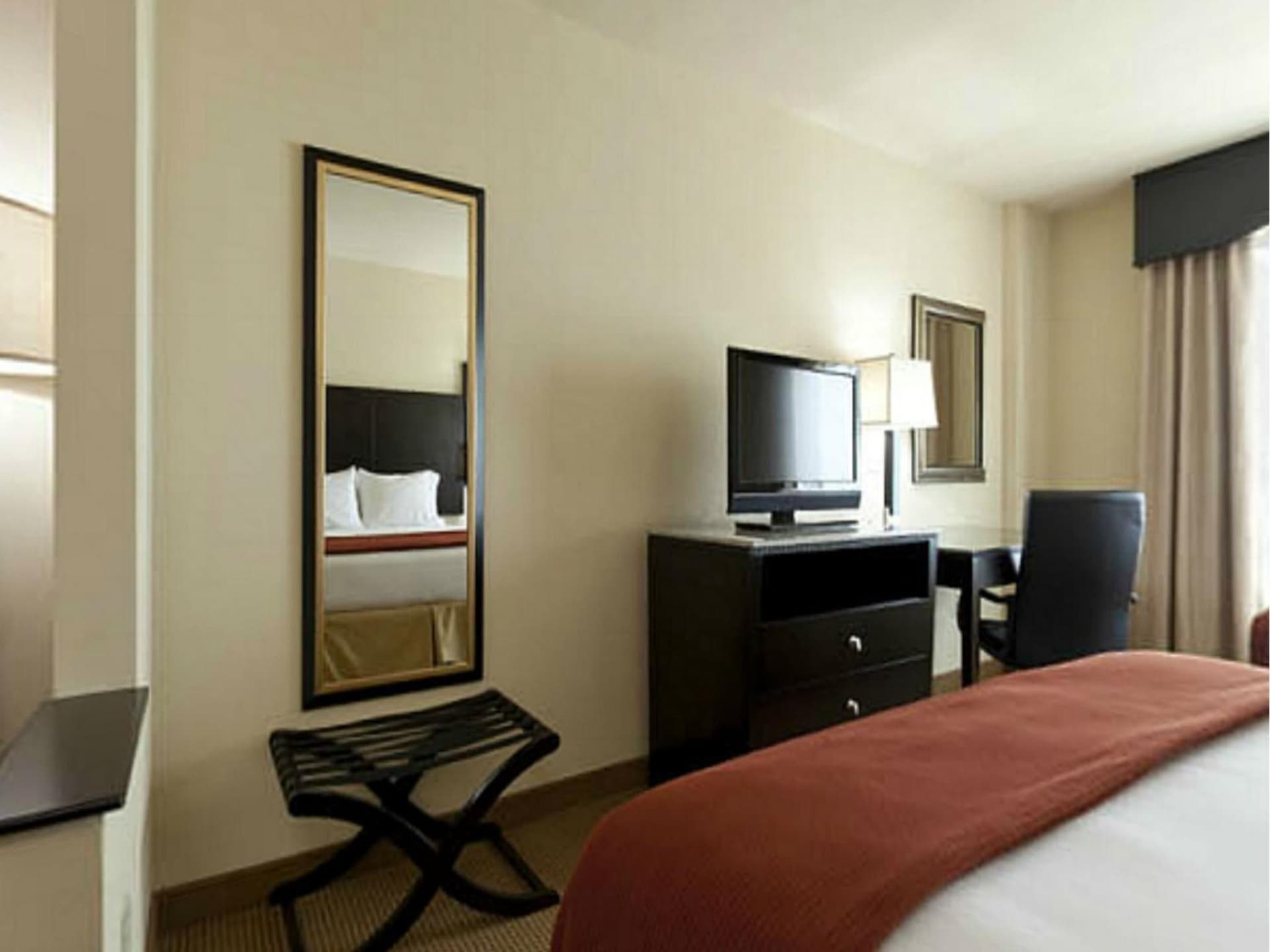 King Room - Mobility Access/Hearing Accessible at Holiday Inn Express-International Drive by IHG in Orlando, FL