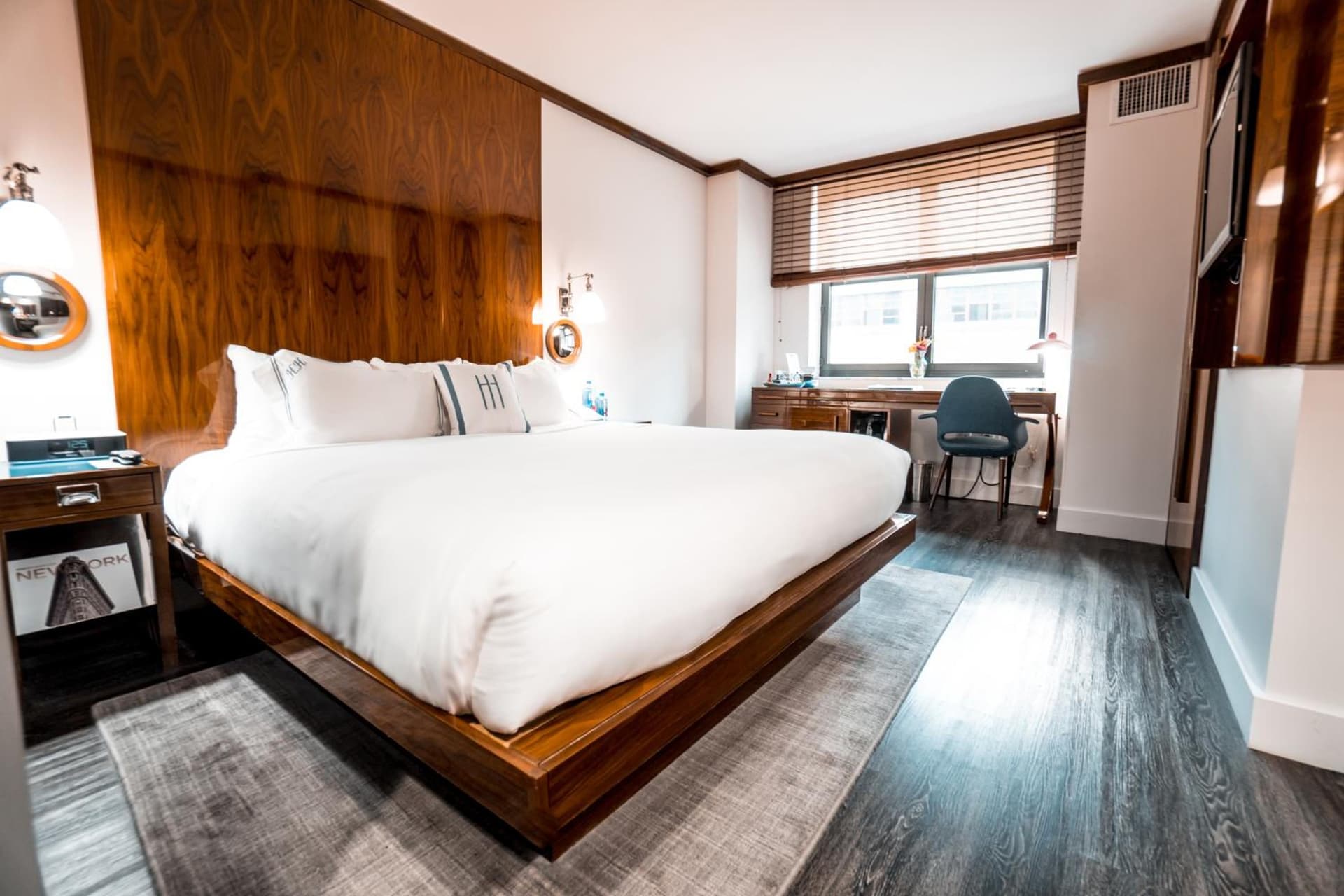 Deluxe King Room at Hotel Hugo in New York, NY