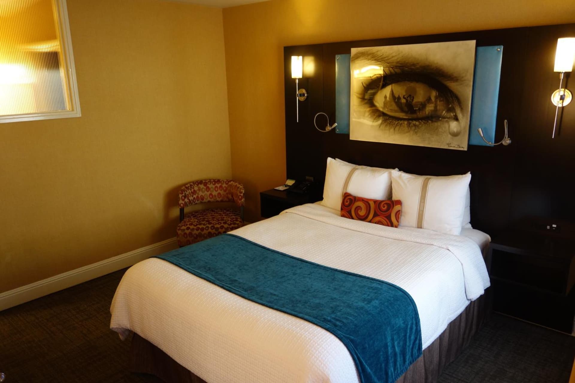 Traditional Queen Room with One Queen Bed at The Dylan Hotel at SFO in Millbrae, CA