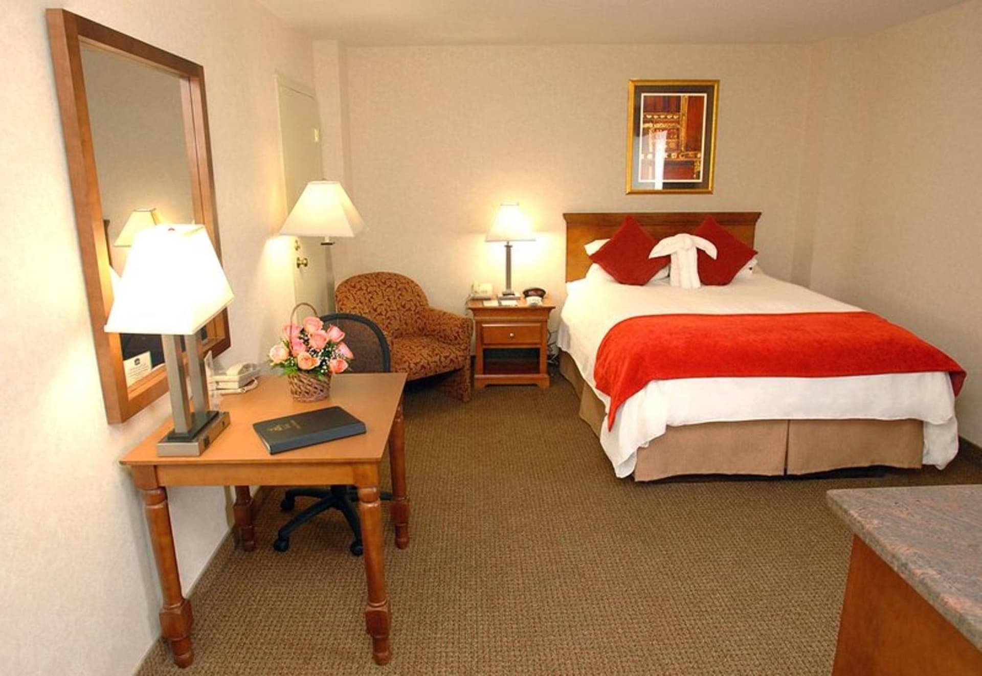 Executive Queen Room - Non-Smoking at Best Western Plus Grosvenor Airport Hotel in South San Francisco, CA