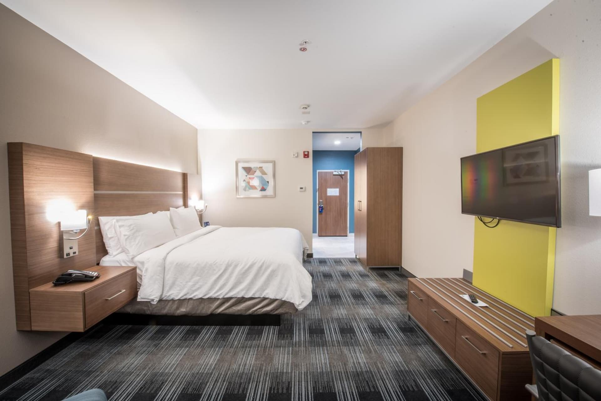 King Room with Walk-in Shower - Communications Accessible at Holiday Inn Express & Suites - Houston Westchase - Westheimer by IHG in Houston, TX