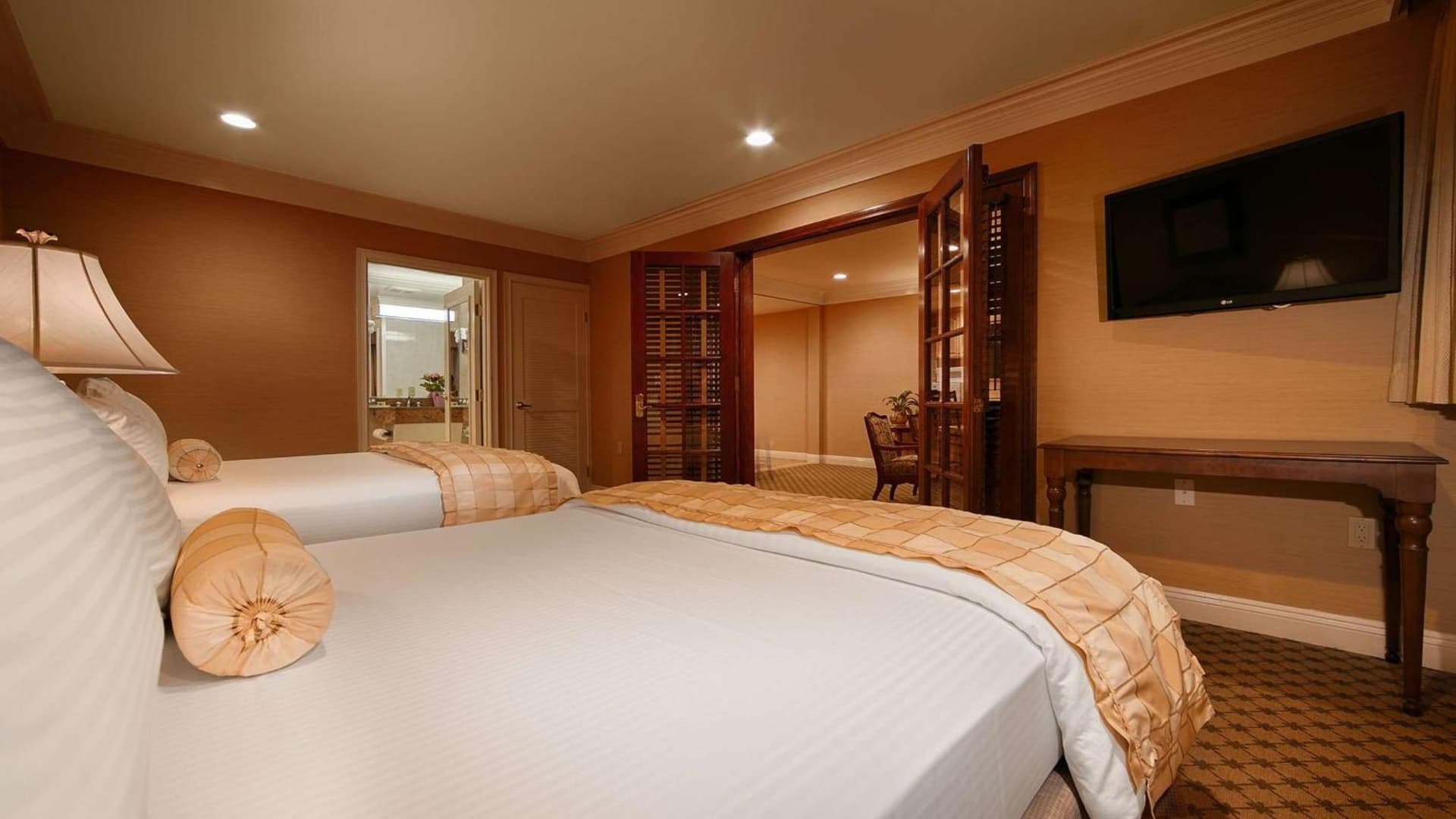 Queen Suite with Two Queen Beds and Jacuzzi - Non-Smoking at Best Western Plus Sunset Plaza Hotel in Los Angeles, CA