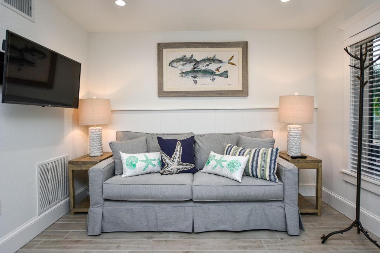 1 Bedroom King Suite at Tropical Breeze Resort in Sarasota, FL