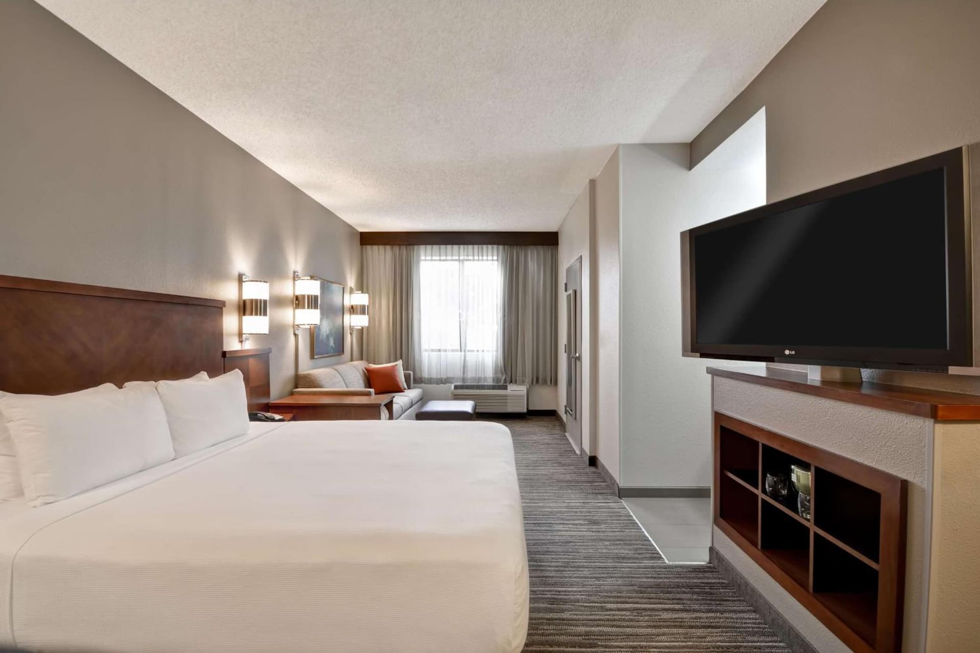 King Room with Sofa and Roll-In Shower - Disability Access at Hyatt Place Miami Airport-West/Doral in Miami, FL