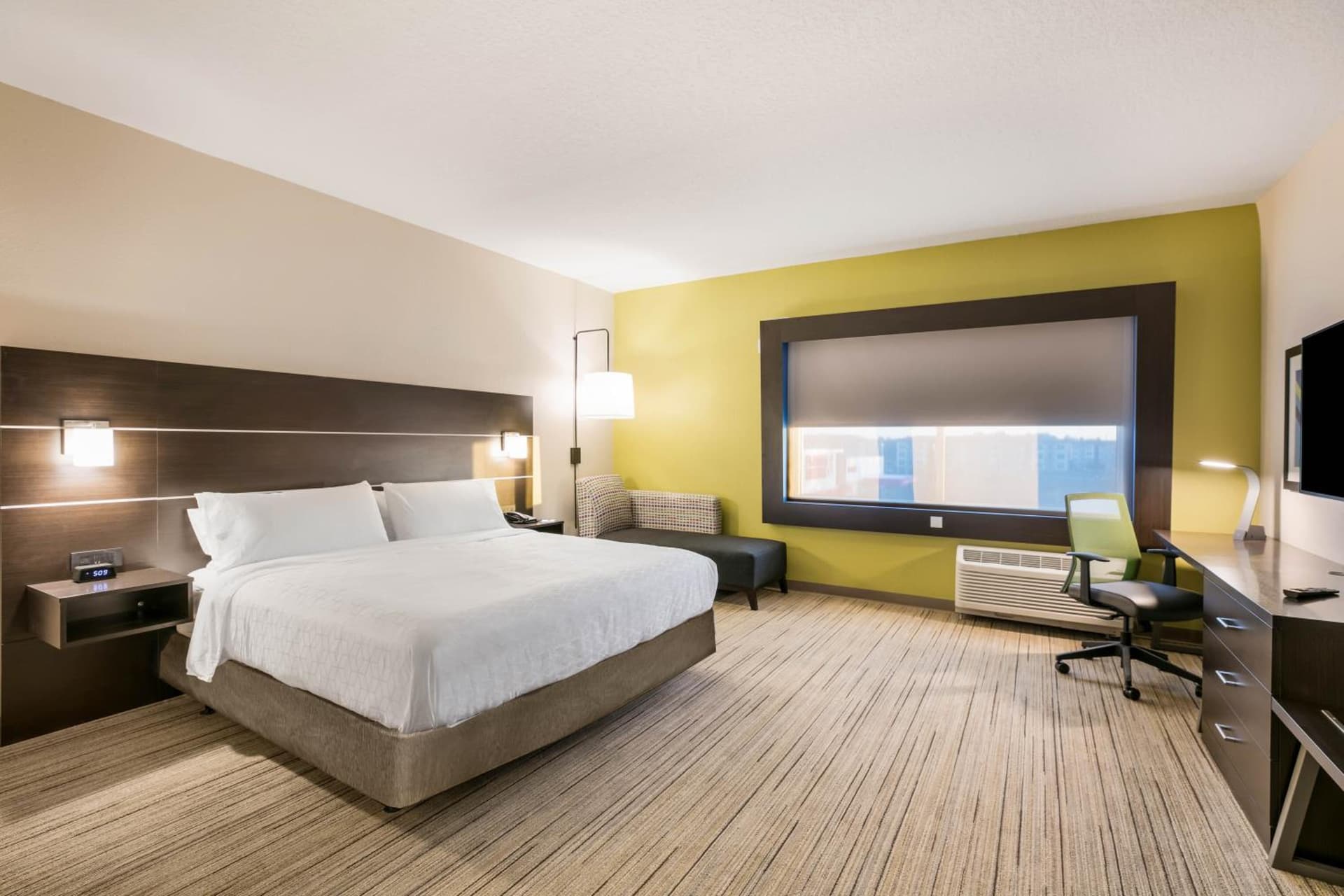 Standard King Room with Roll-In Shower - Communications Access at Holiday Inn Express & Suites Jacksonville - Town Center by IHG in Jacksonville, FL