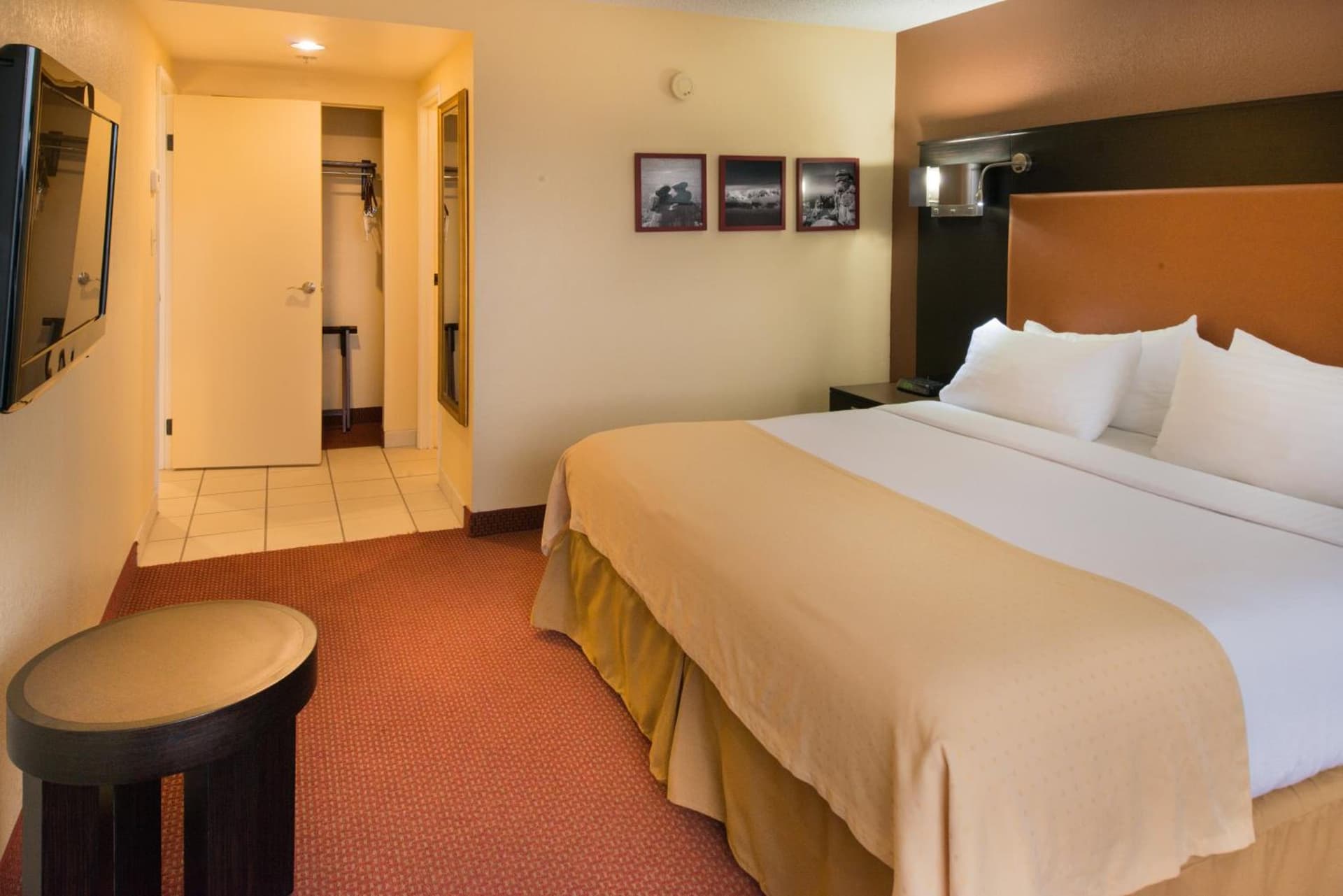 King Suite with Spa Bath - Non-Smoking at GreenTree Hotel Phoenix West in Phoenix, AZ