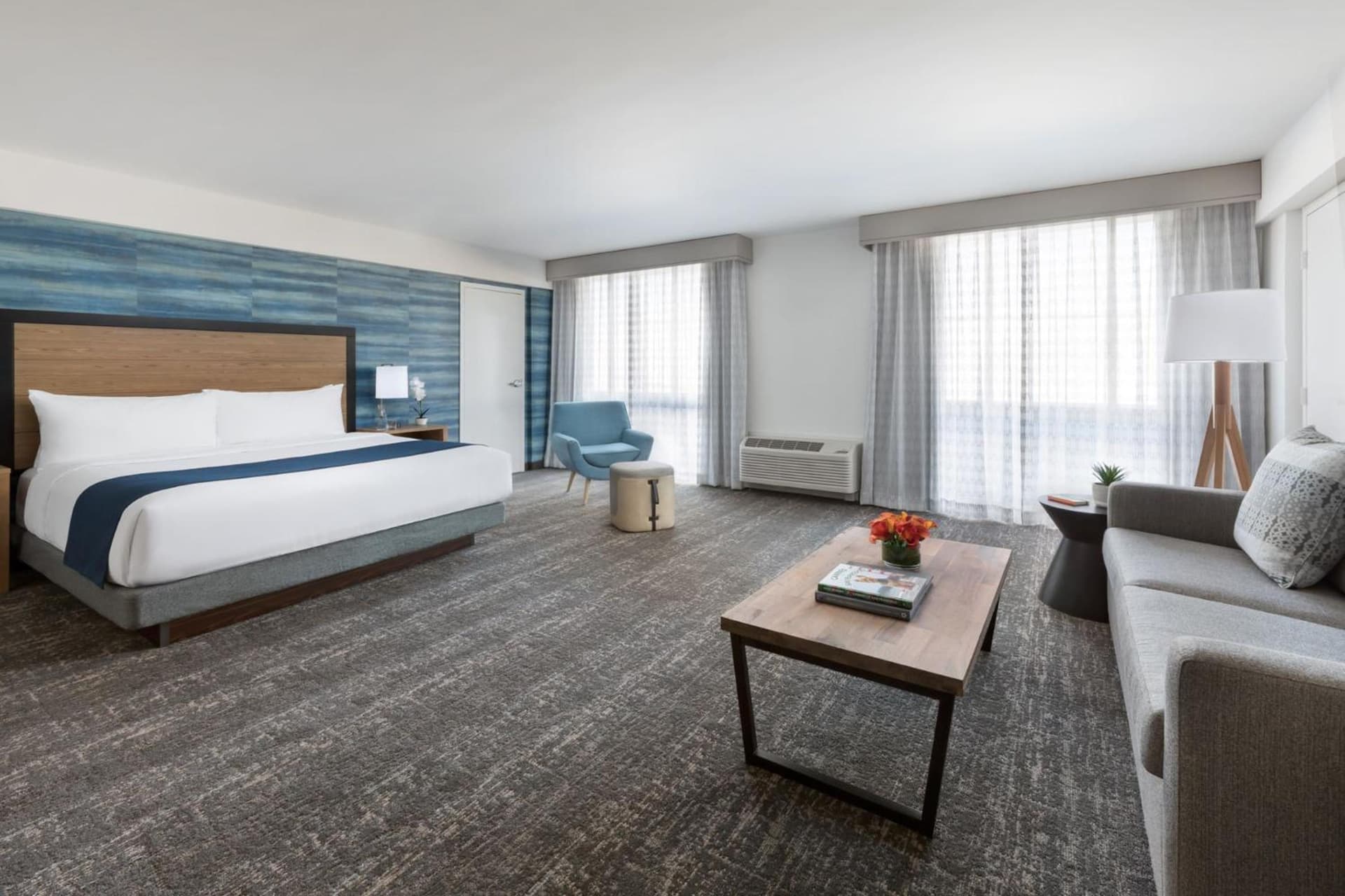 Queen Suite at Hotel Caza in San Francisco, CA