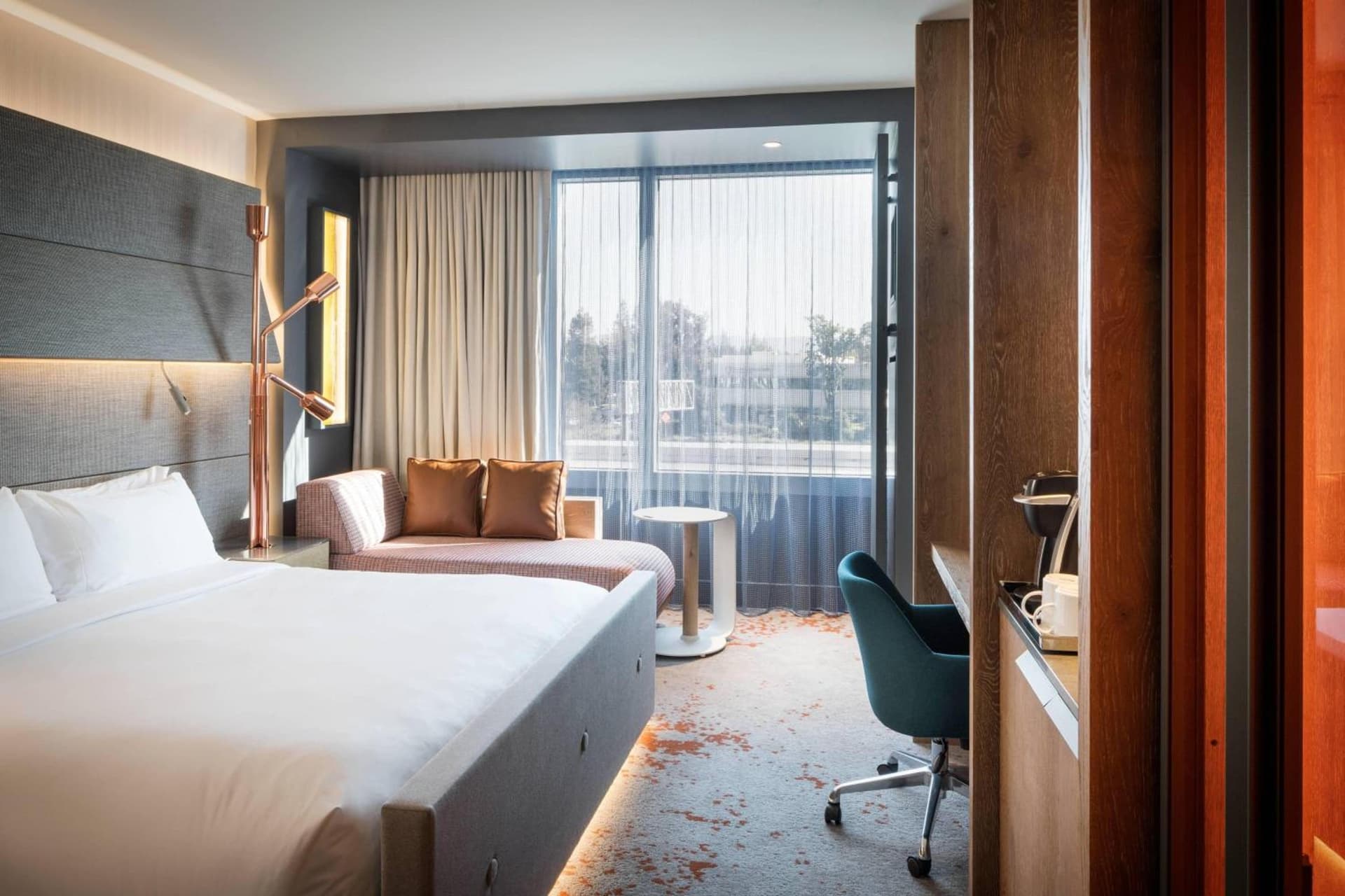 King Room at Hotel Nia, Autograph Collection in Menlo Park, CA