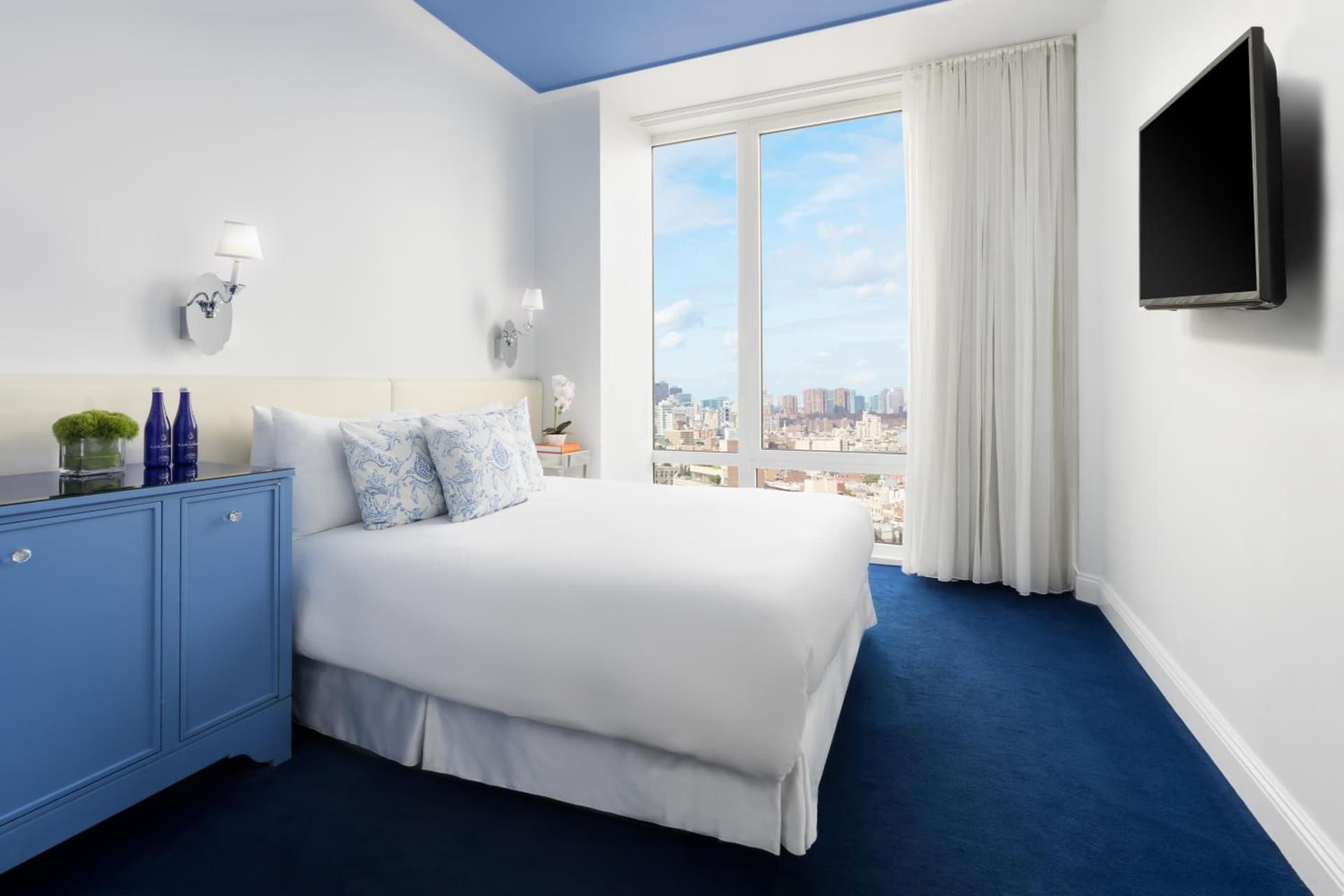 Queen Room at NoMo SoHo in New York, NY