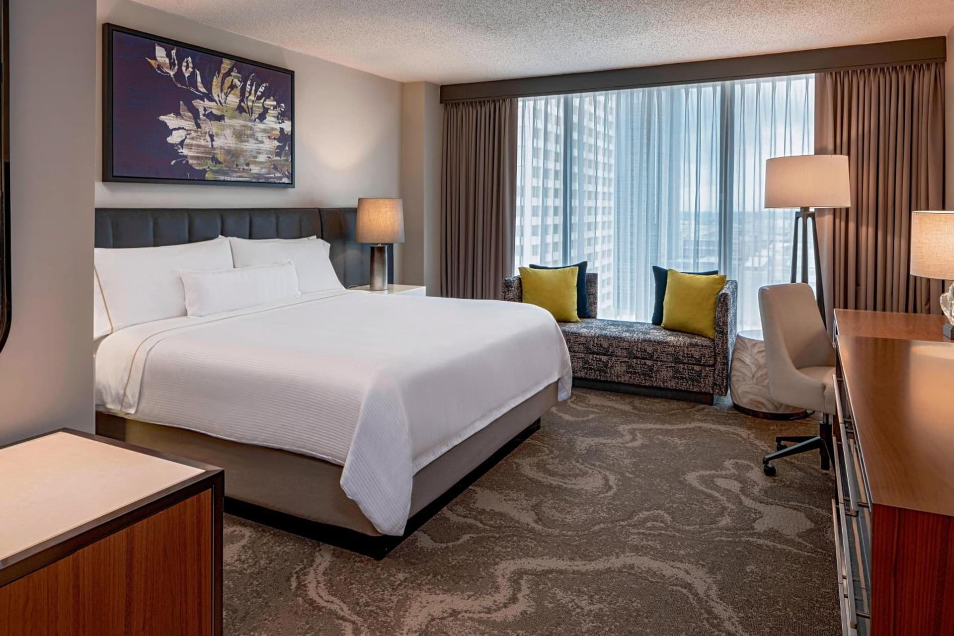 Traditional, Guest room, 1 King at The Westin Oaks Houston at the Galleria in Houston, TX