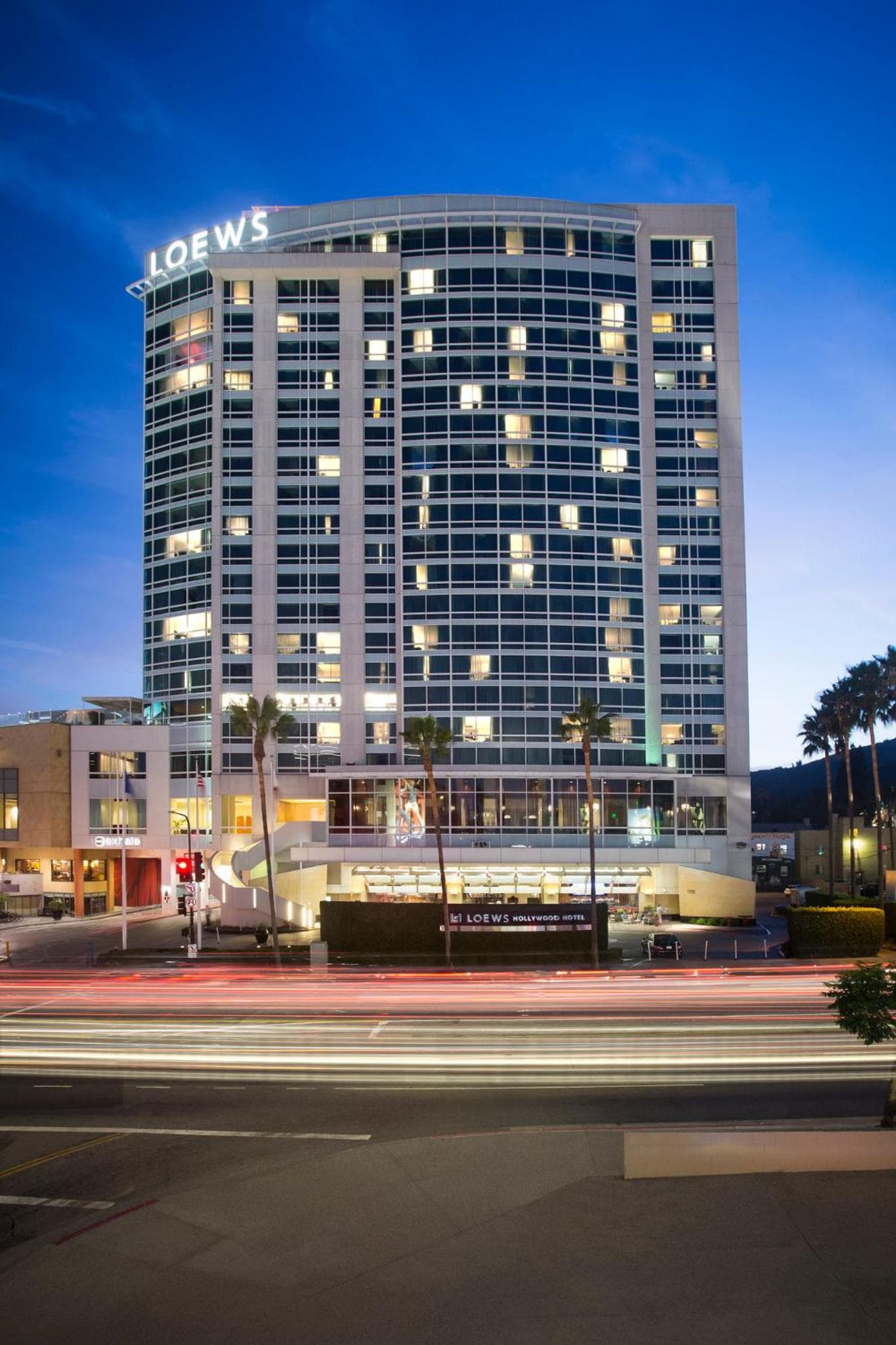 Capitol King Accessible at Loews Hollywood Hotel in Los Angeles, CA