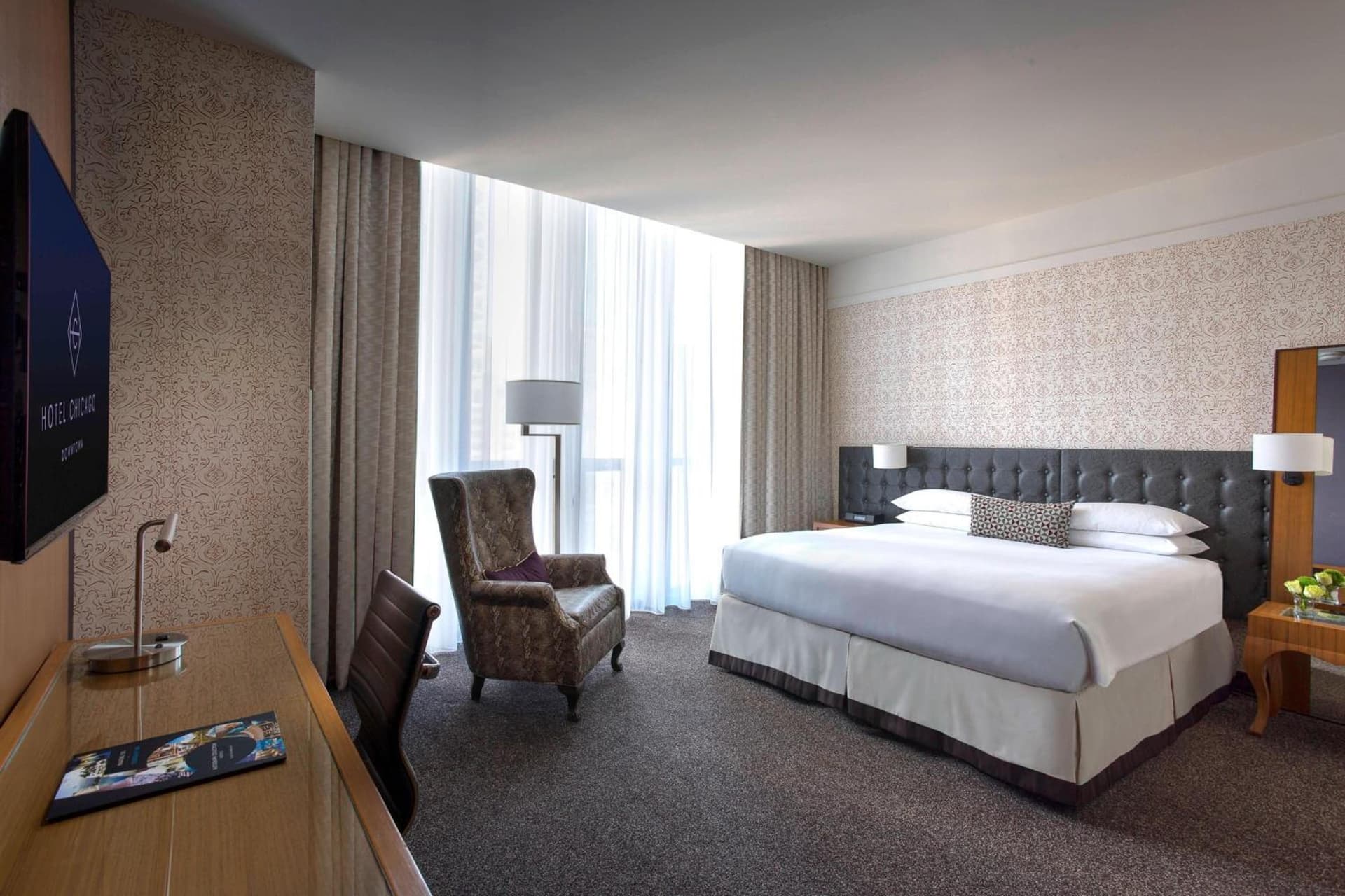 Guest room, 1 King Bed at Hotel Chicago Downtown, Autograph Collection in Chicago, IL