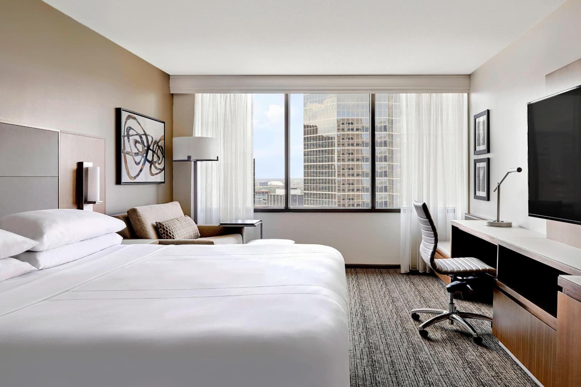 Guest Room, King bed at Houston Marriott Medical Center/Museum District in Houston, TX