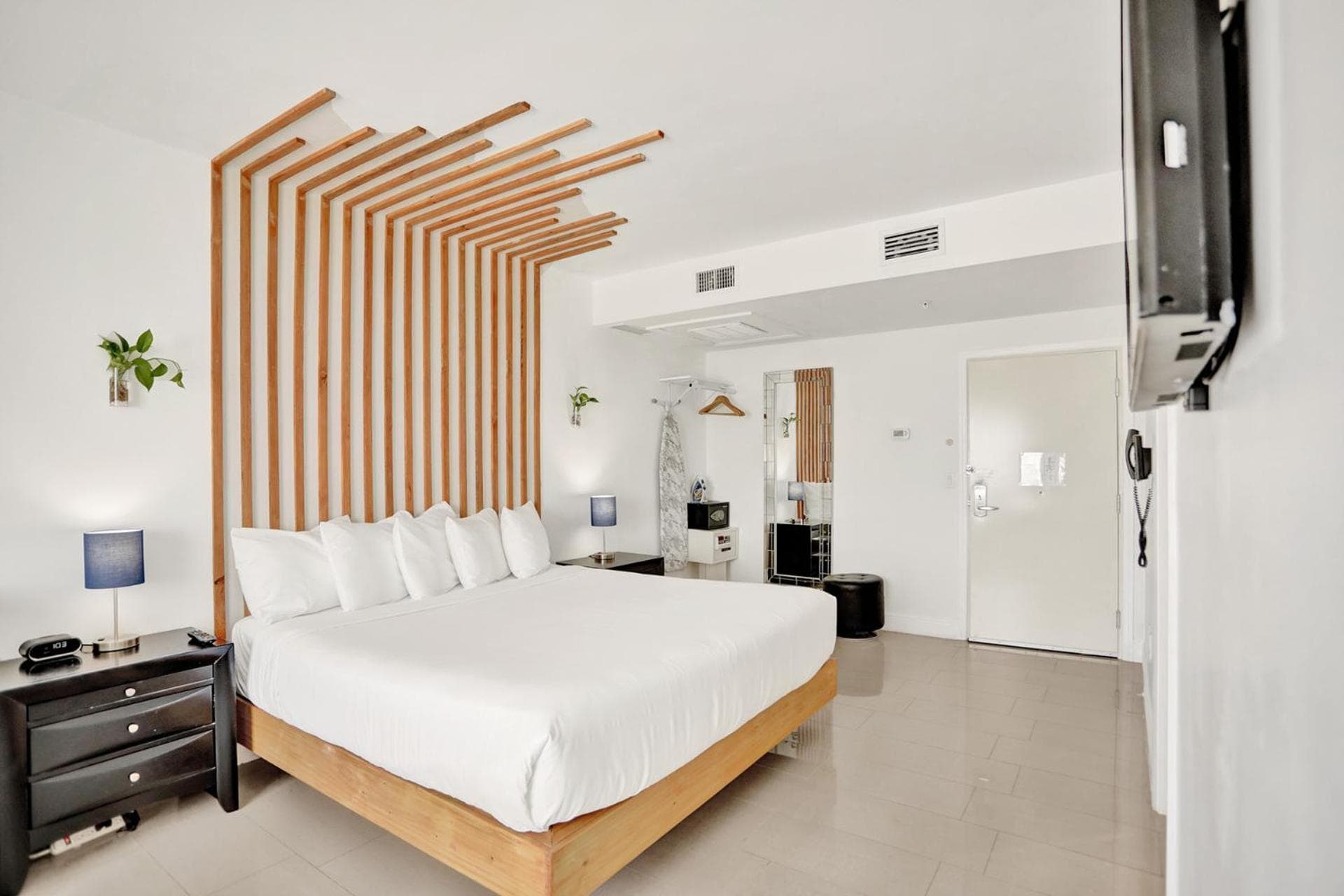 Deluxe King Studio ADA with Kitchen at Hotel Belleza in Miami Beach, FL