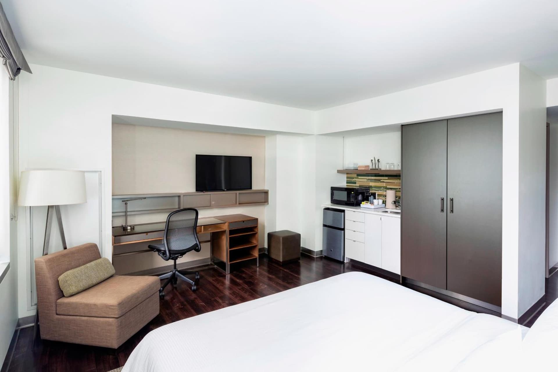 Traditional King, Guest room, 1 King at Element Boston Seaport District in Boston, MA